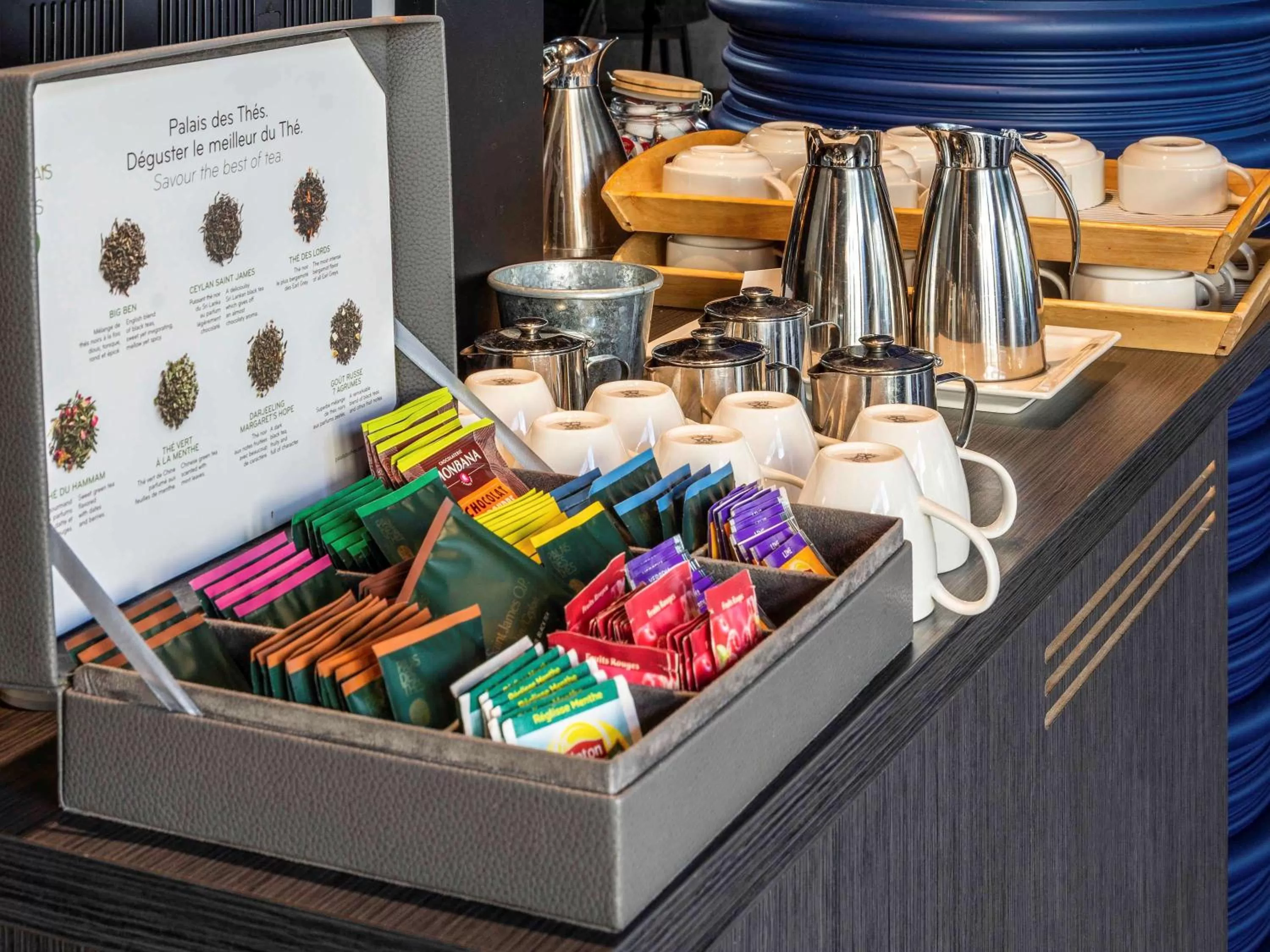 Restaurant/places to eat in M Grand Hotel Doha