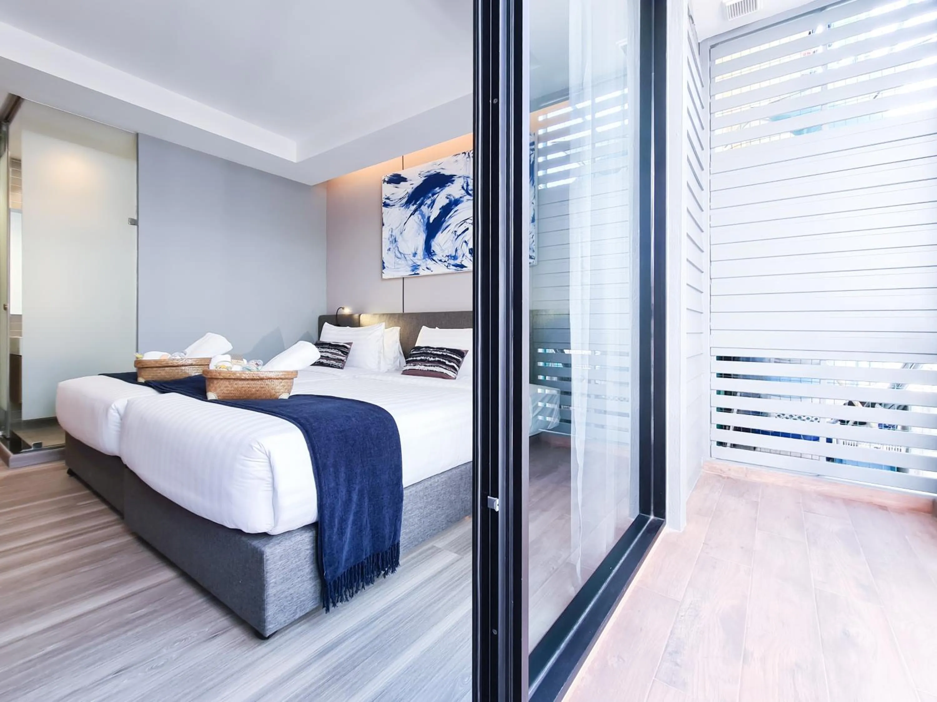 Photo of the whole room, Bed in SOVA Hotel Bangkok