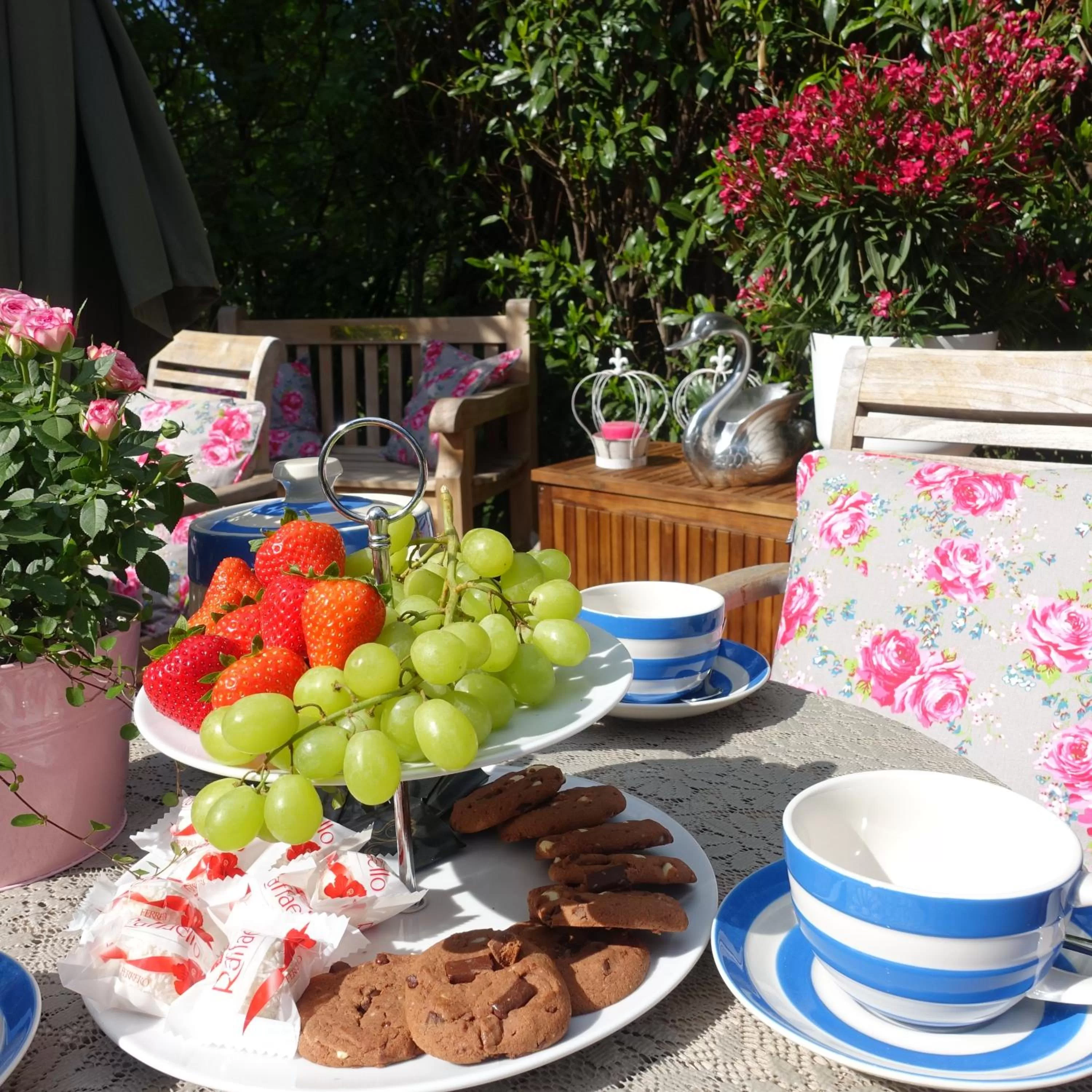 Food and drinks in The Little Britain Inn Themed Hotel One of a Kind In Europe