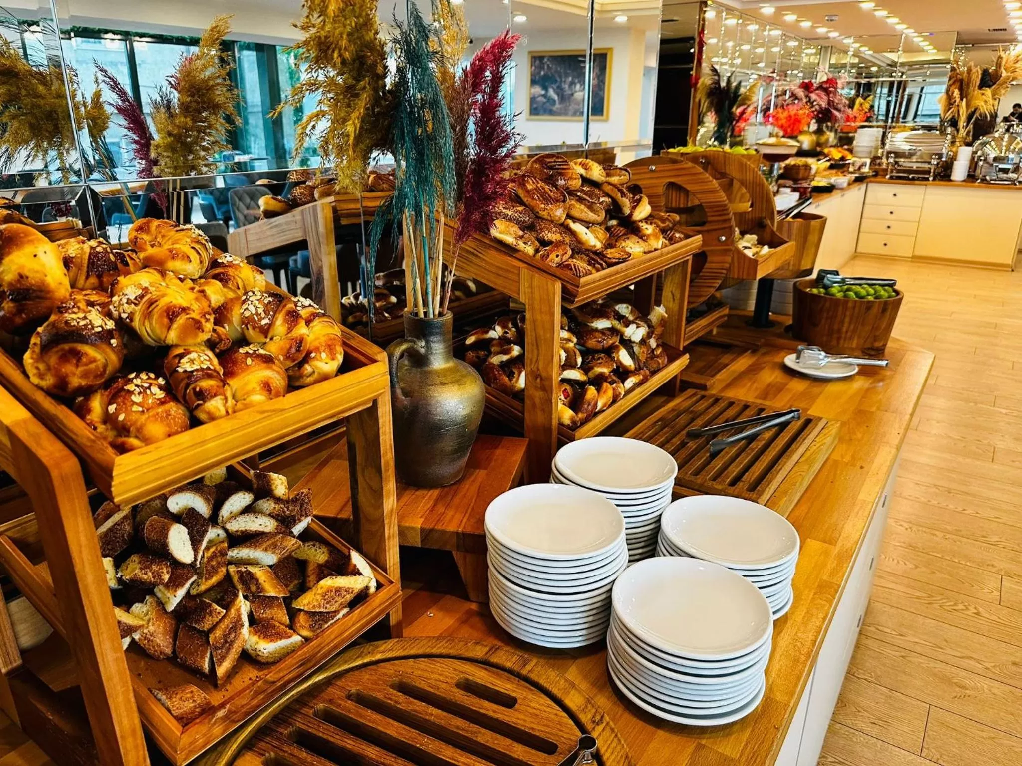 Food and drinks in Marble Hotel