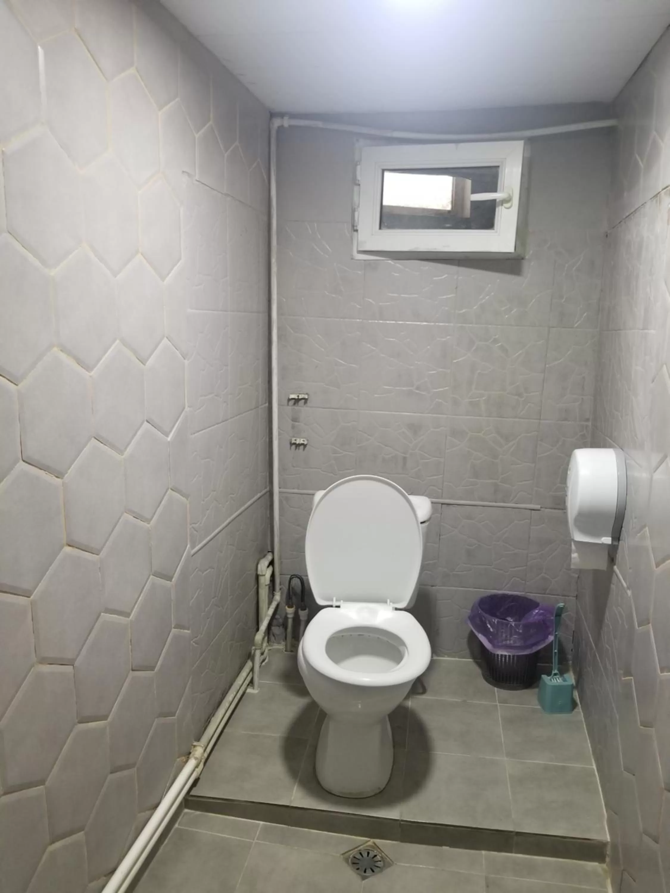 Toilet in Hotel Salosi