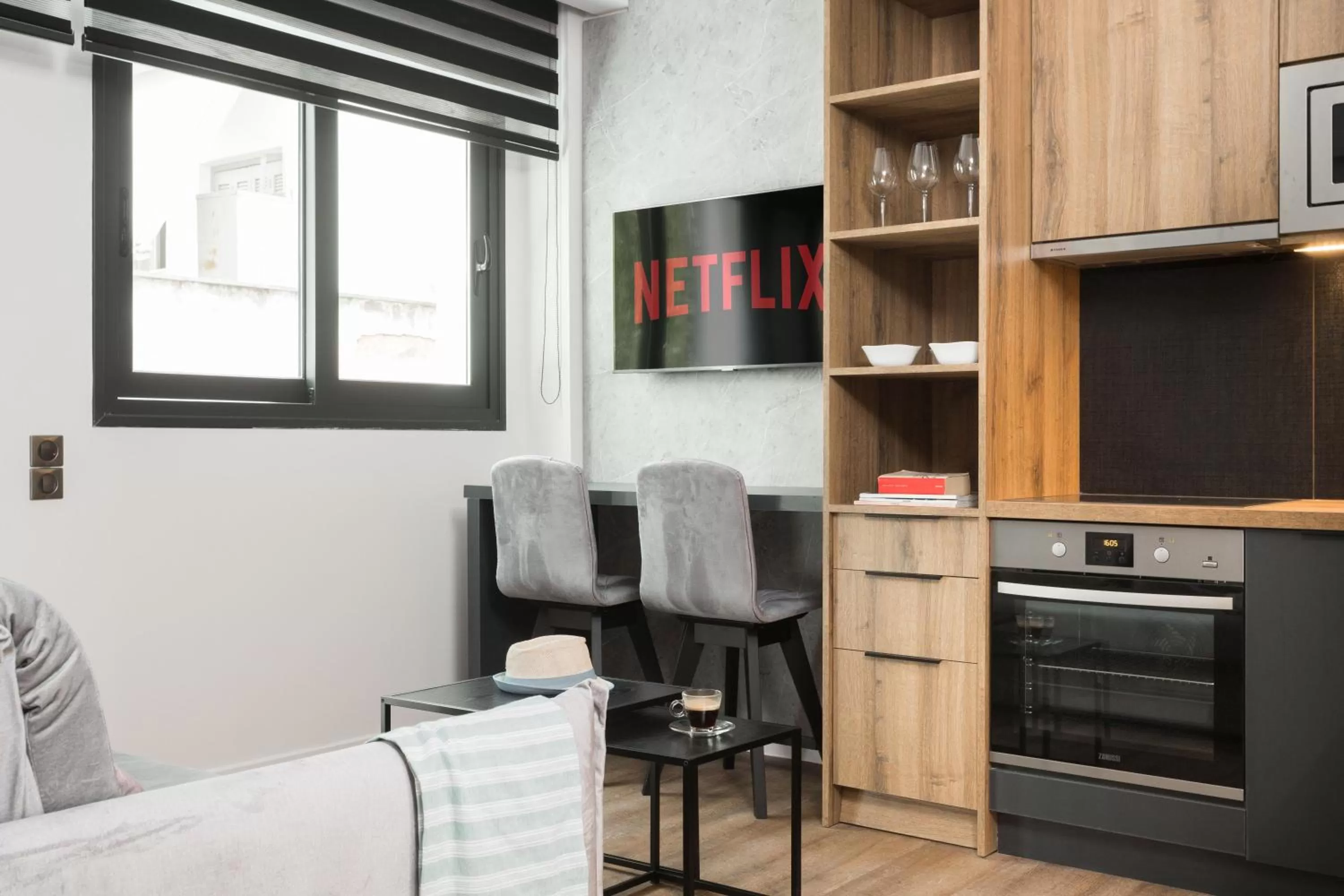 TV and multimedia in LUX&EASY Athens Downtown Apartments