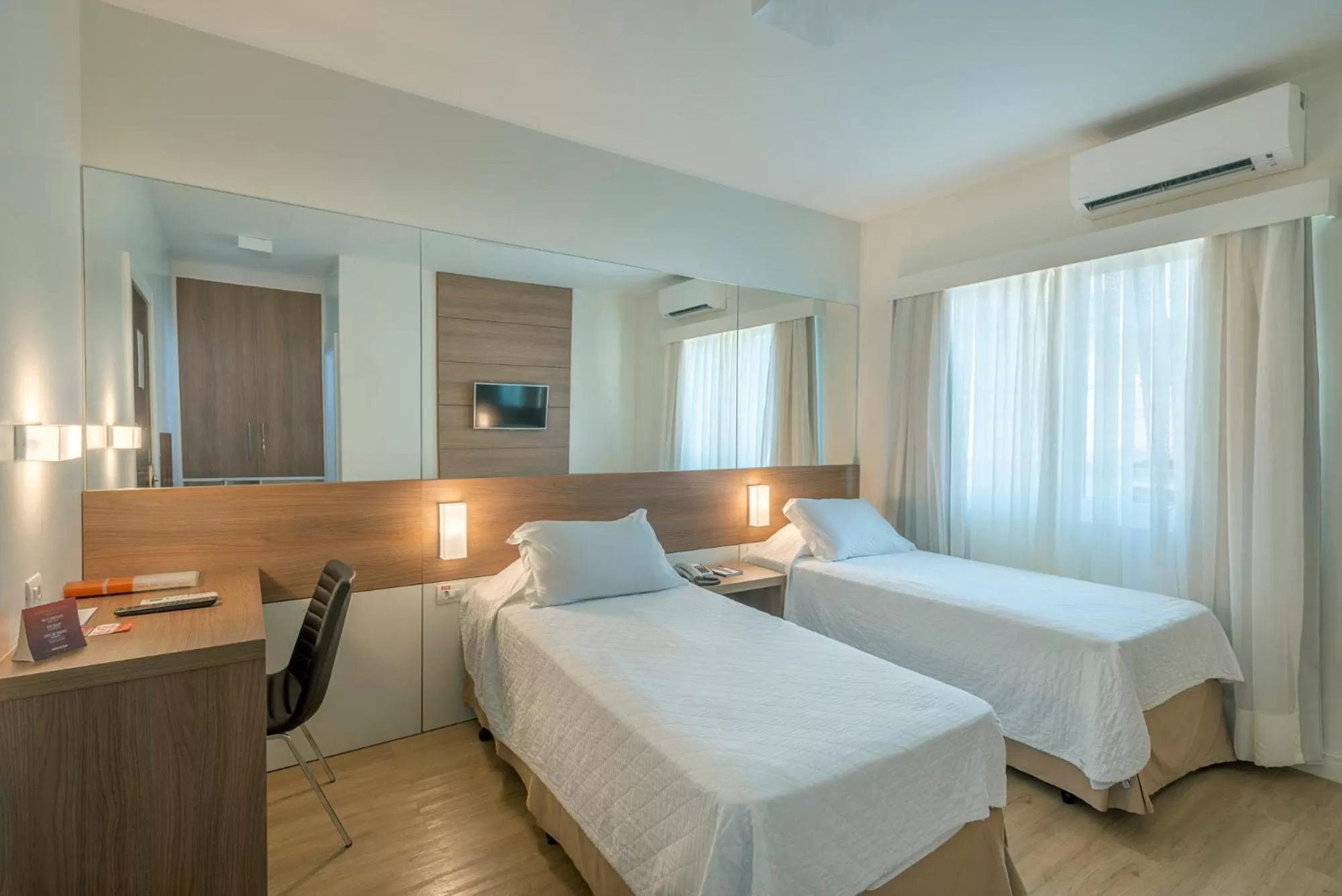 Bed in Hotel Glória