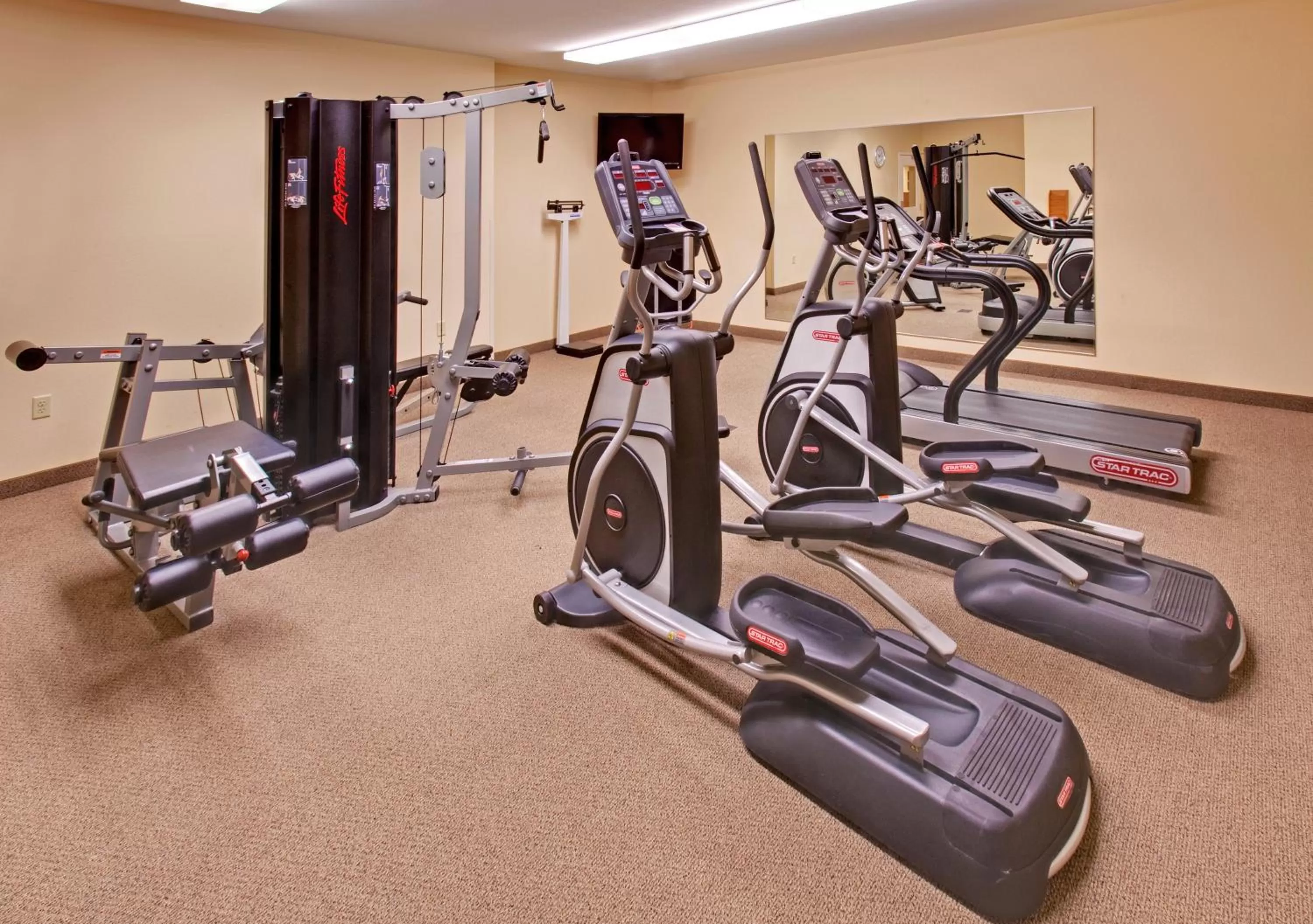 Spa and wellness centre/facilities in Candlewood Suites Williston by IHG