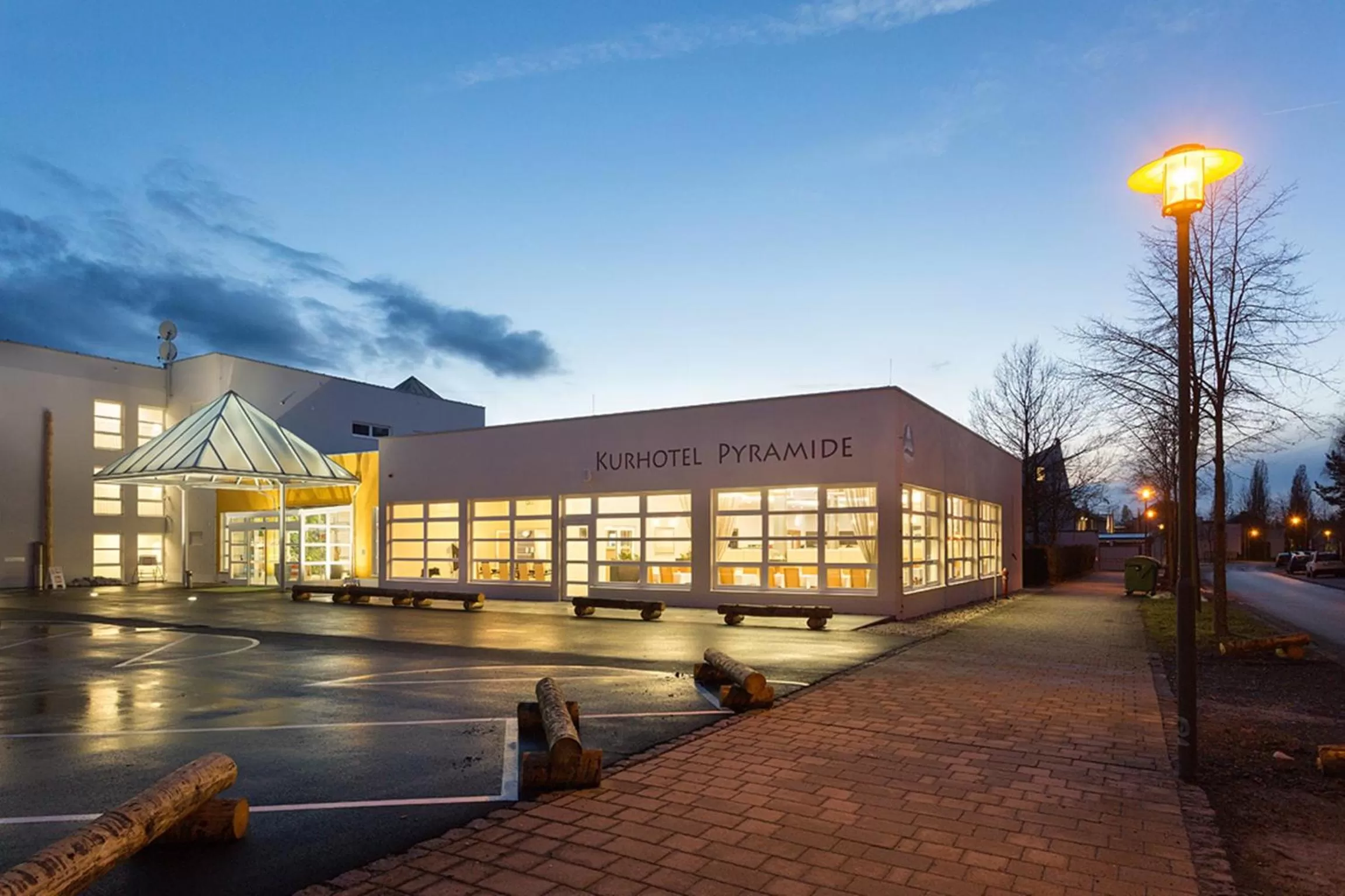 Facade/entrance in Kurhotel Pyramide Sibyllenbad