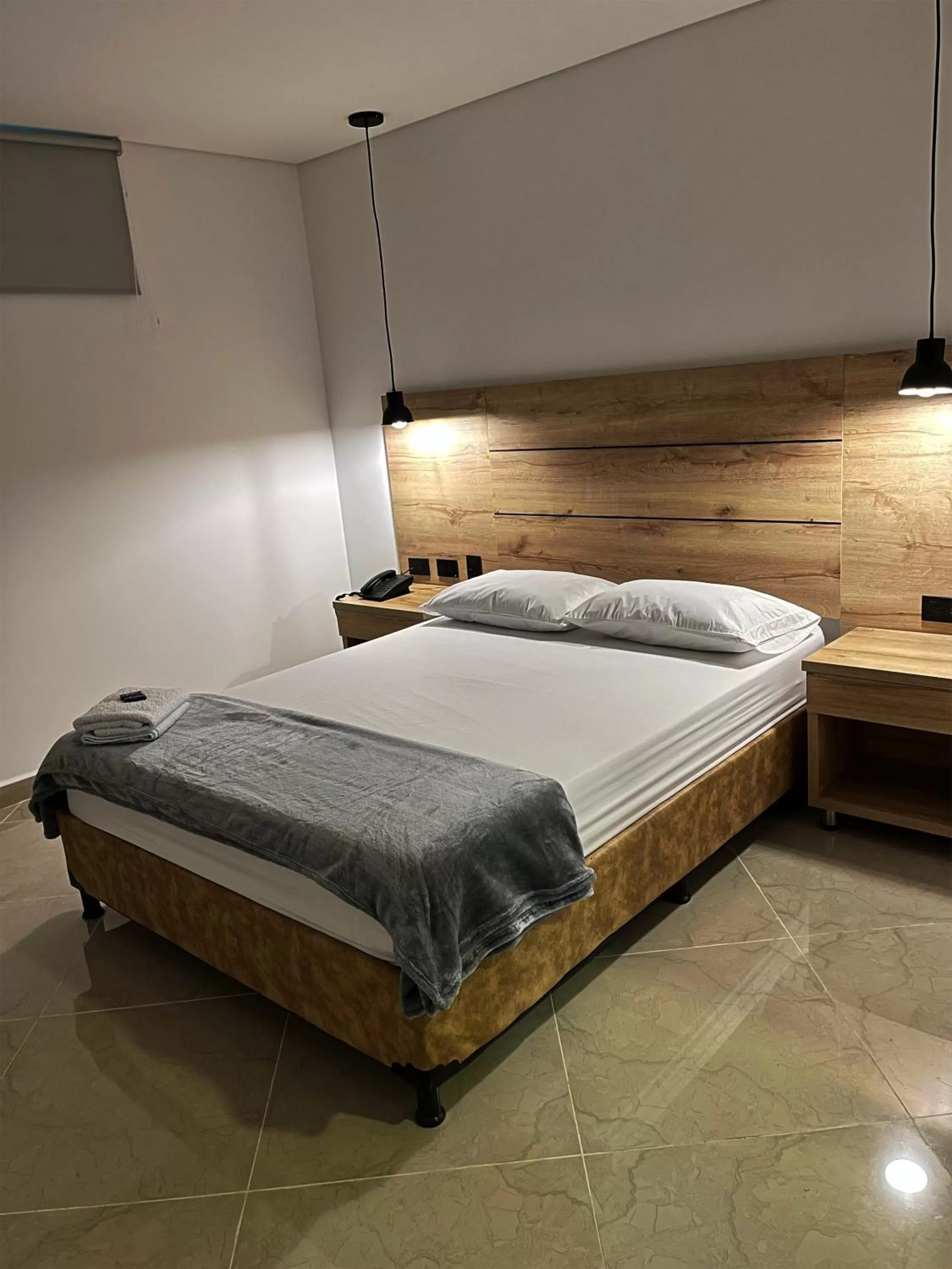 Bed in HOTEL CALIFORNIA CITY