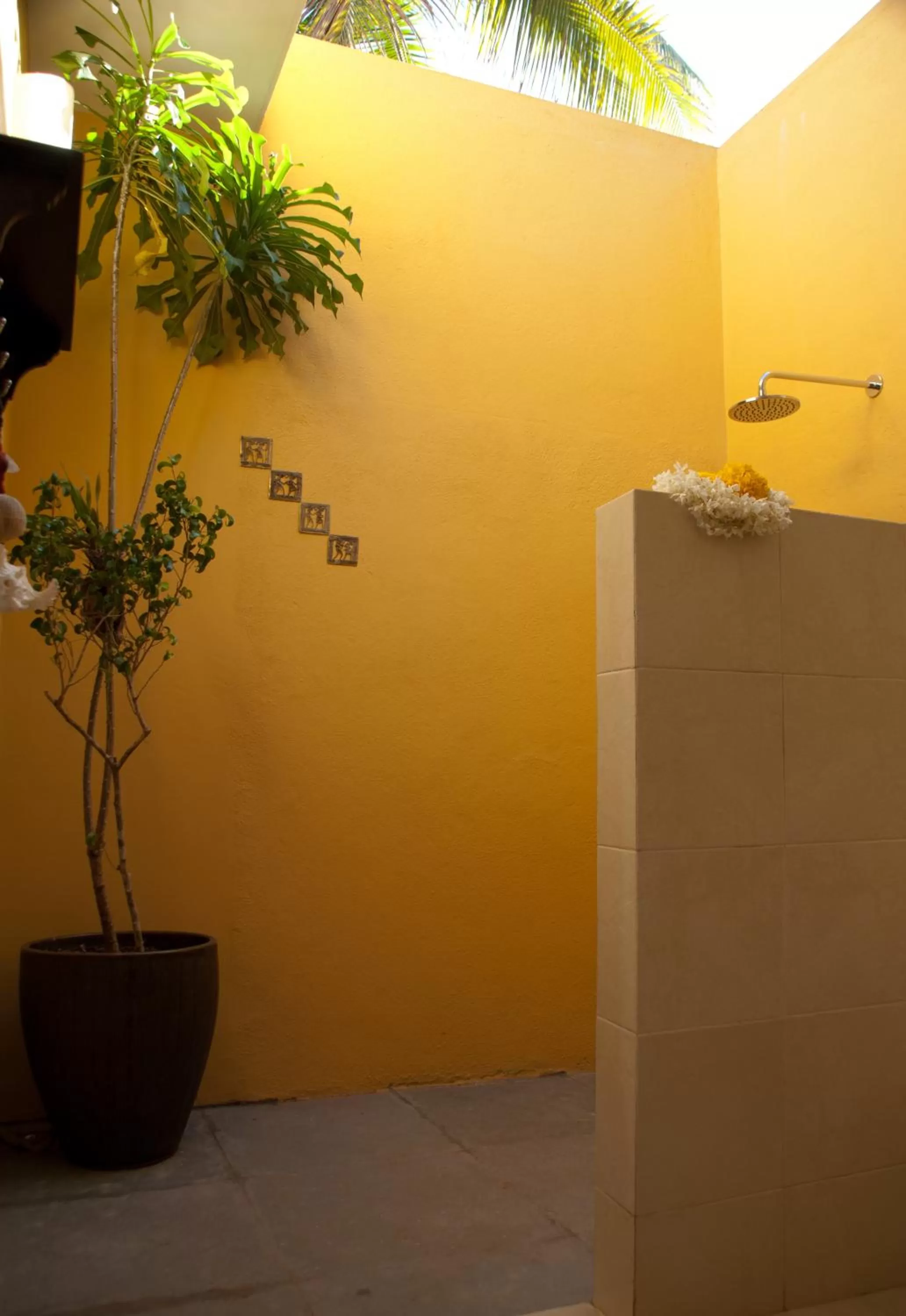 Bedroom, Bathroom in Villa Akasa