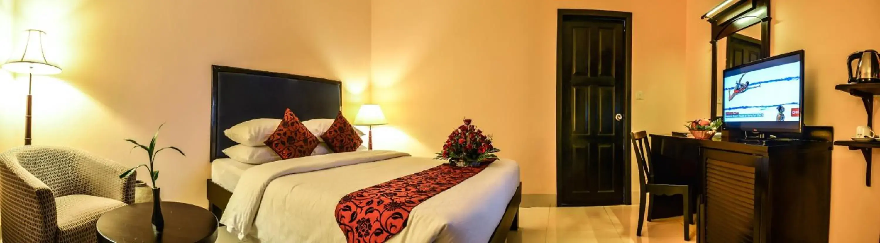 Superior Double – No Window in Almond Hotel Sothearos Superior Double – No Window in Almond Hotel Sothearos