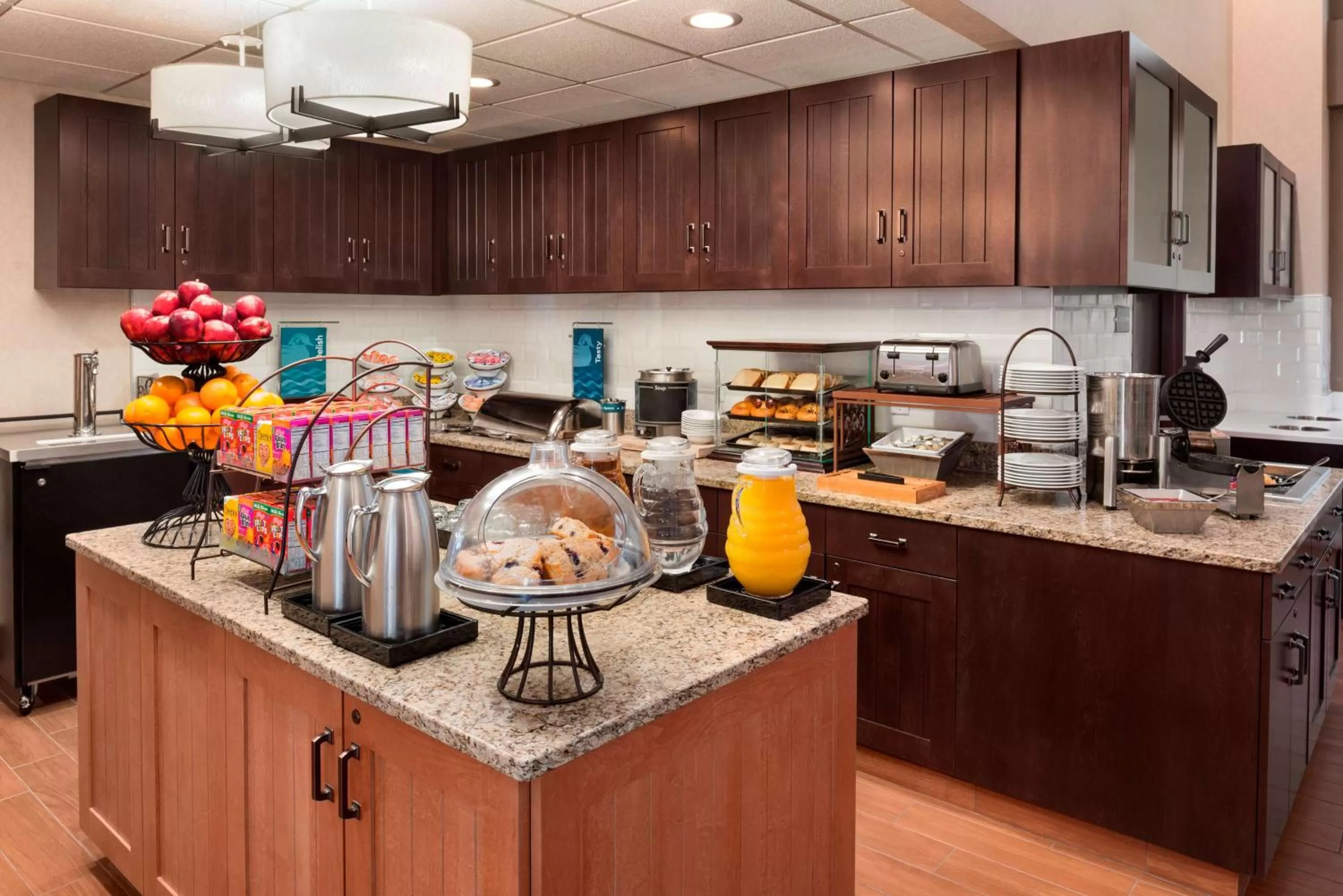 Breakfast in Homewood Suites by Hilton Columbus-Hilliard