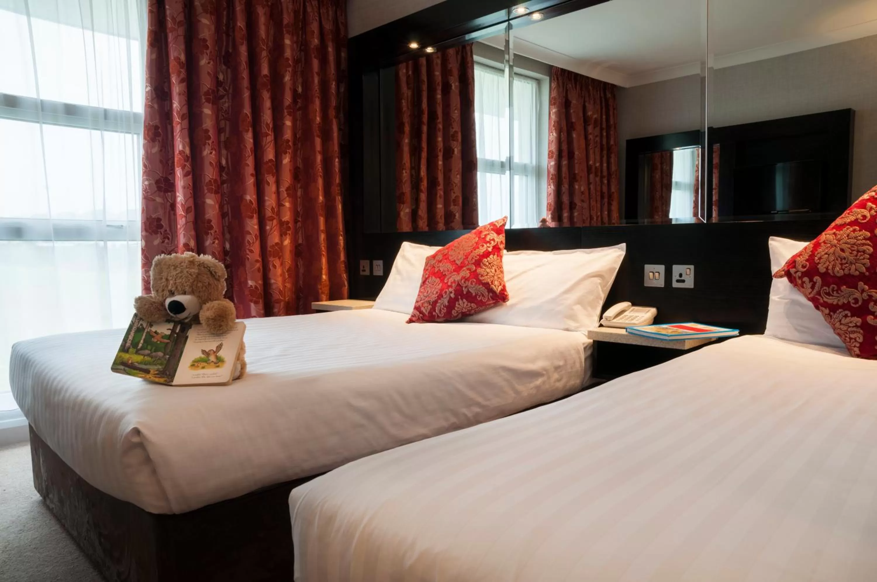 Bed in Flannery's Hotel