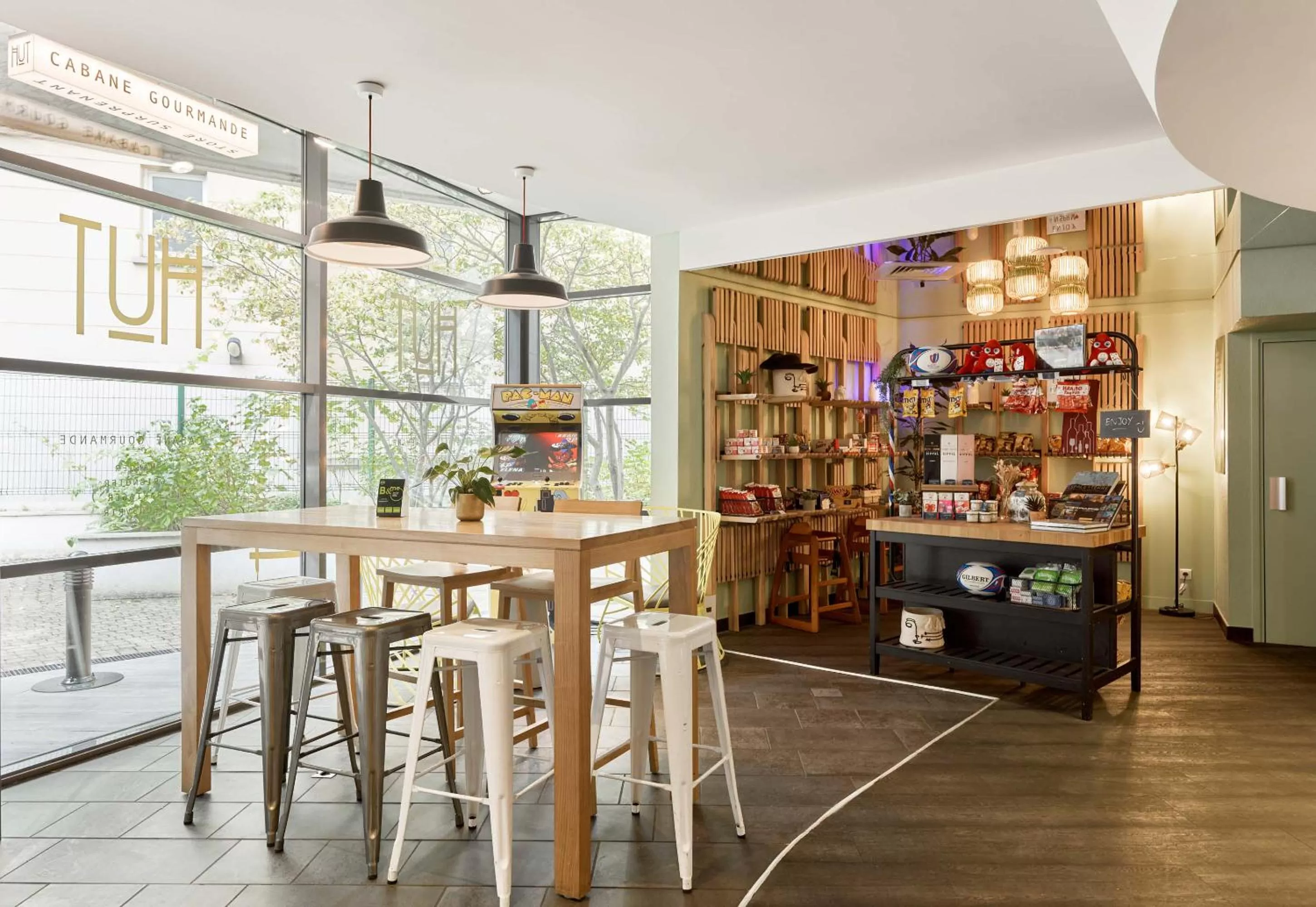 Seating area in Novotel Suites Paris Rueil Malmaison