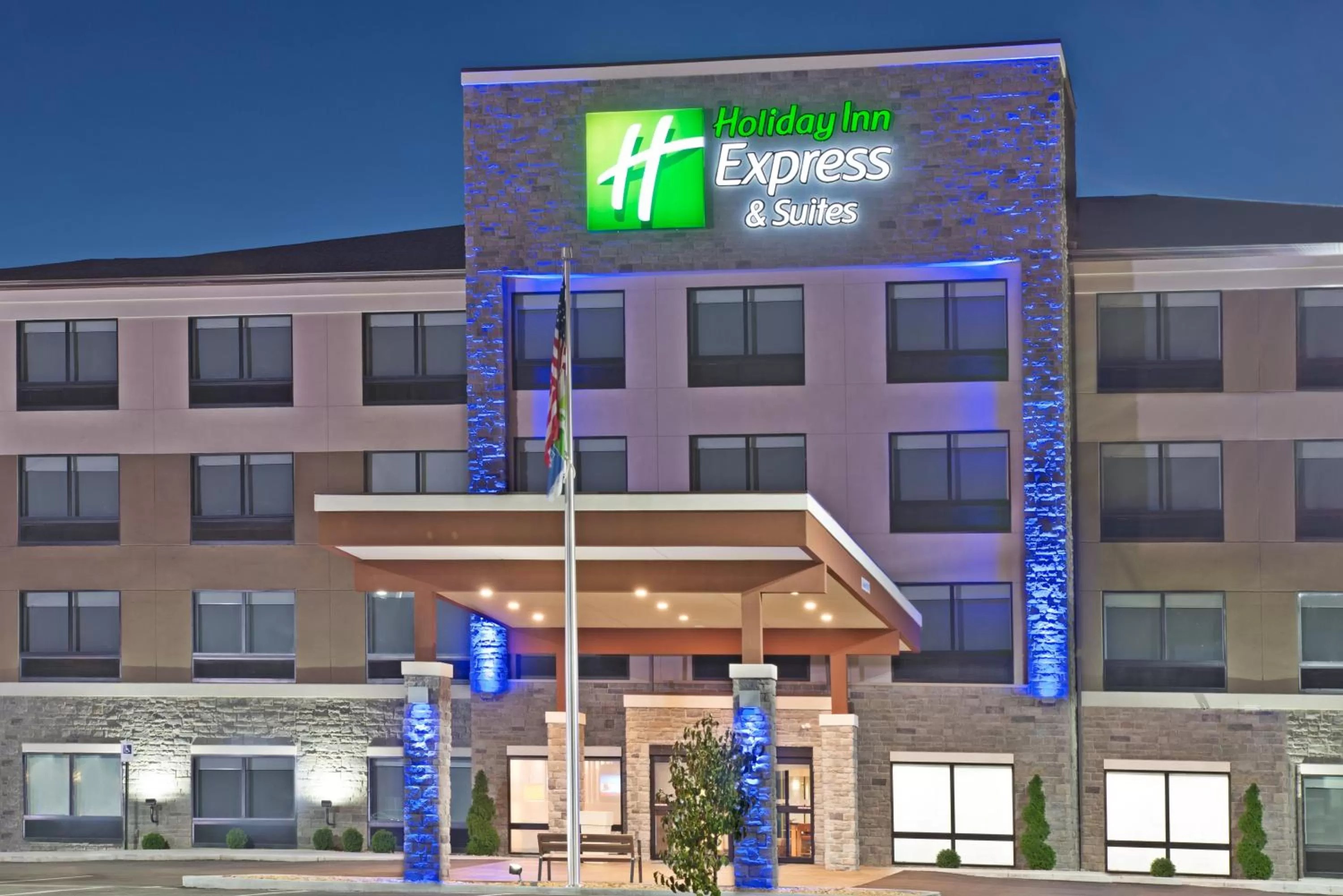 Holiday Inn Express & Suites Uniontown by IHG
