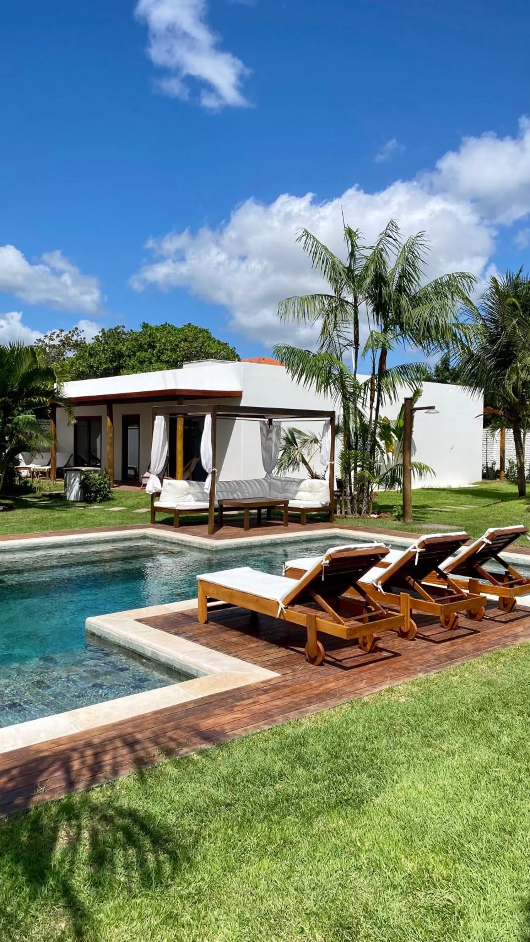 Pool view in Portofino Pousada