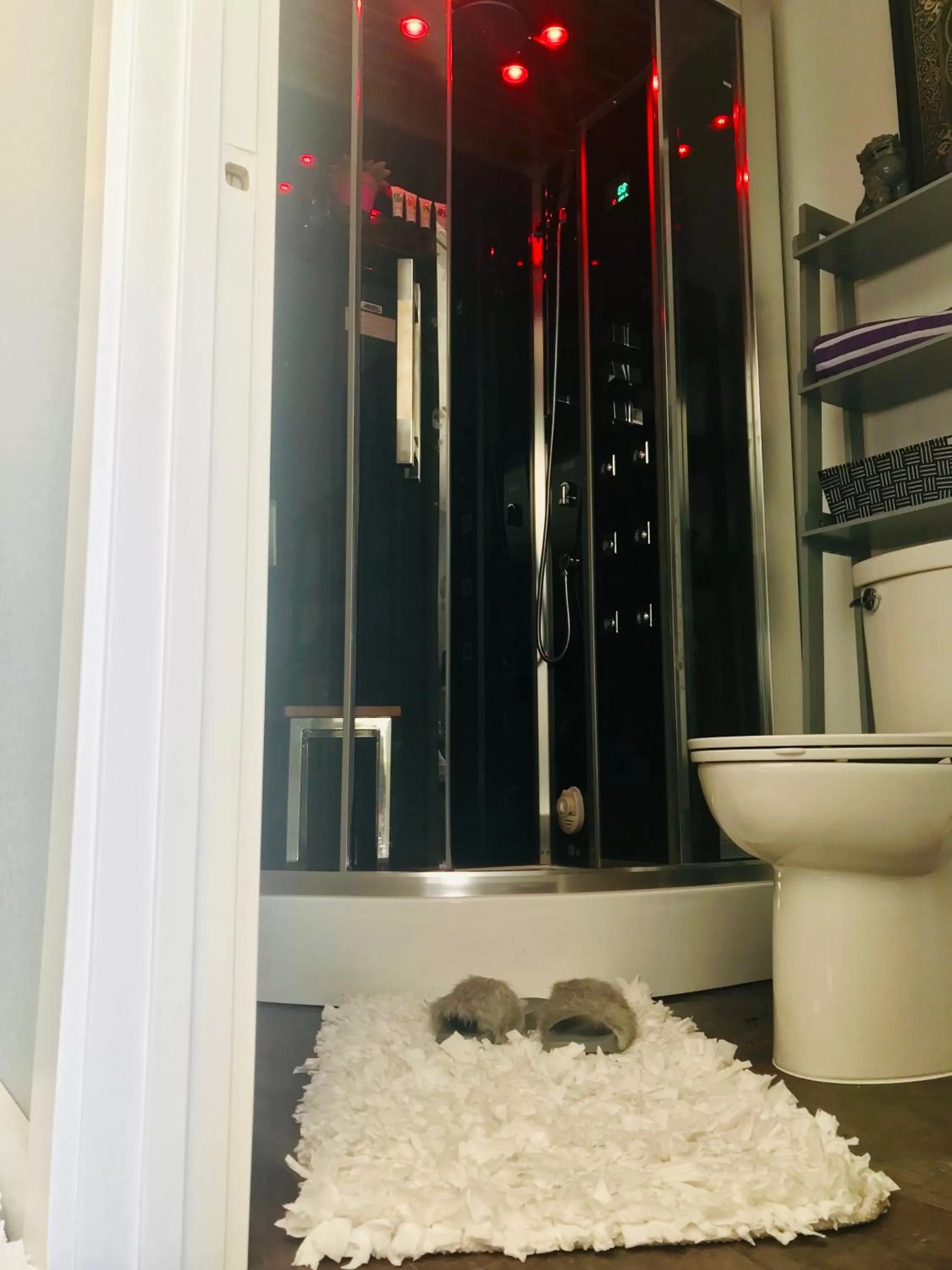 Shower in EO Bungalows, Black Hills