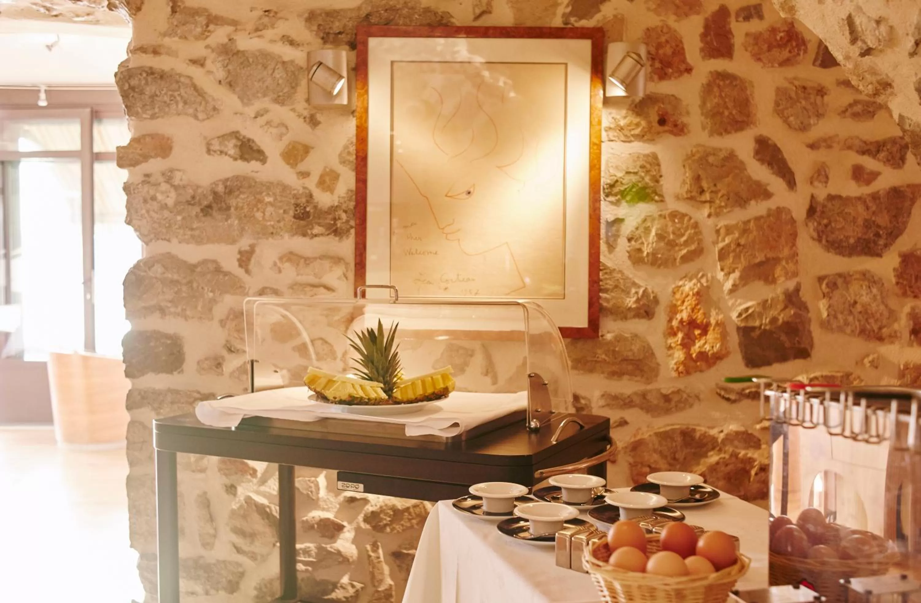 Lounge or bar, Coffee/Tea Facilities in Welcome Hotel