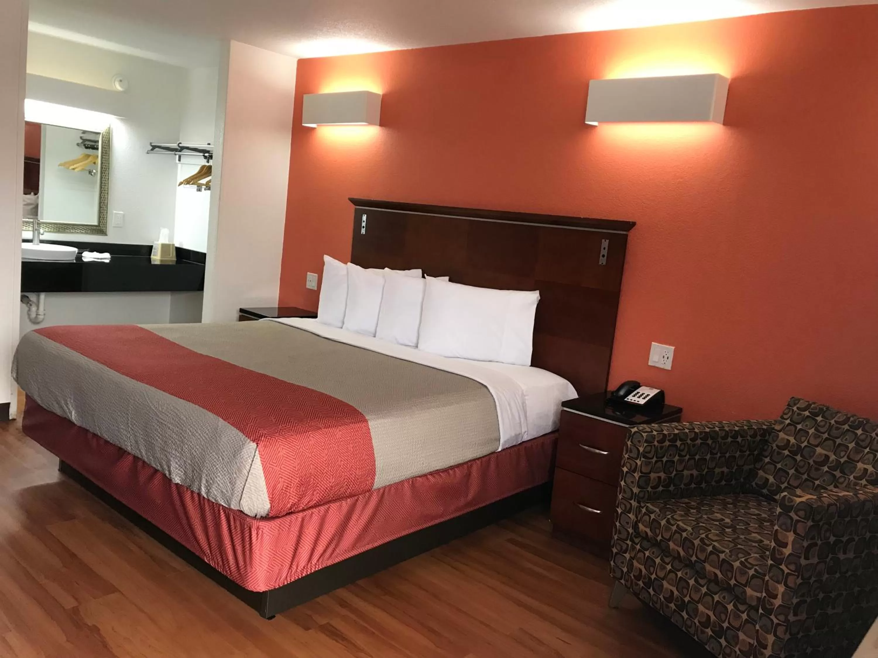 Bed in Motel 6-Alma, AR