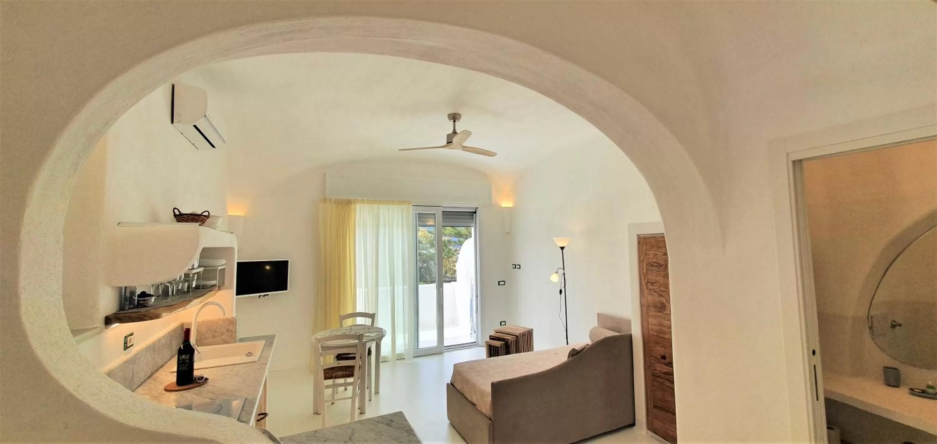 TV and multimedia, Bed in Villa Ravino Secret Retreat