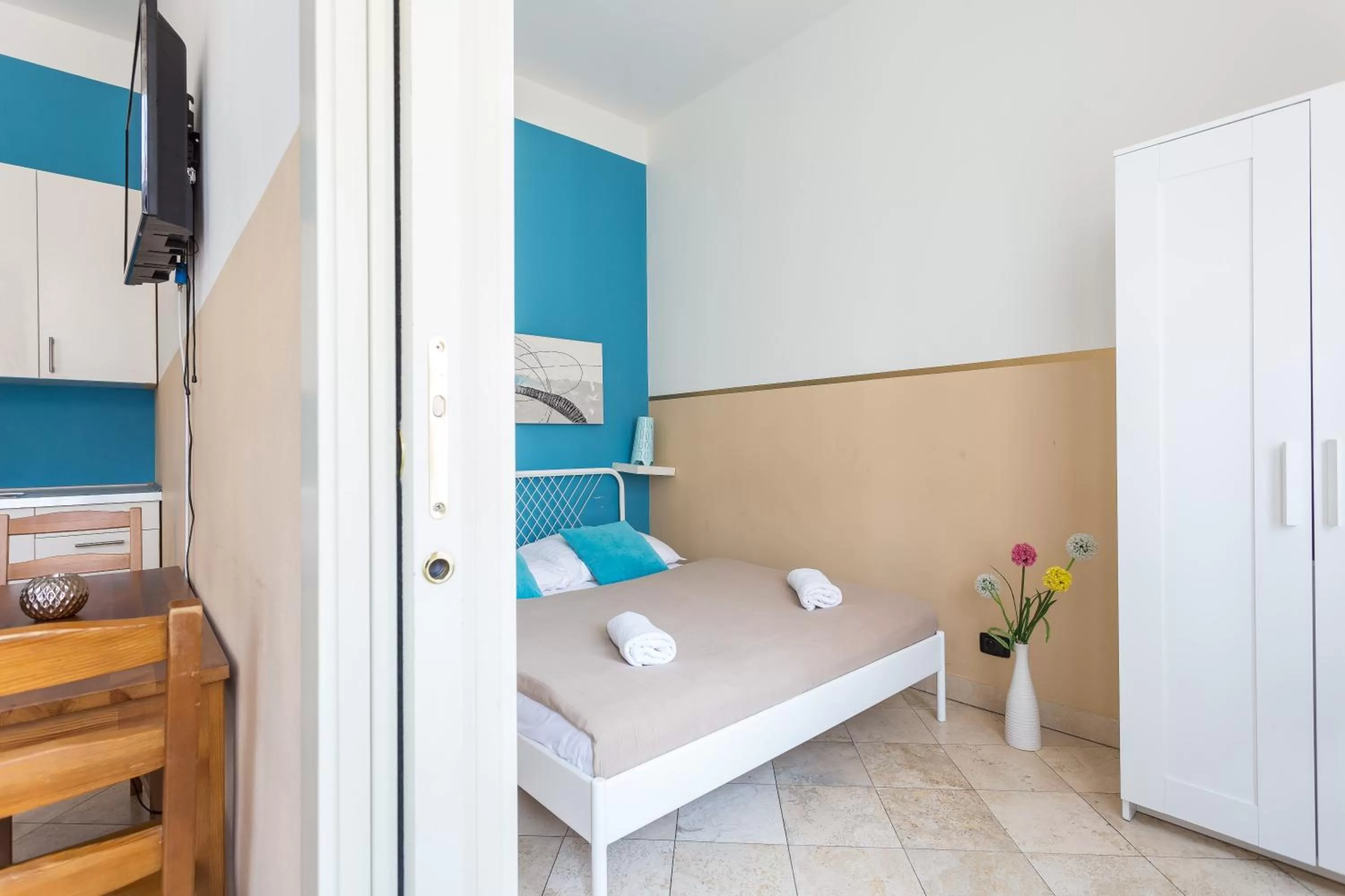 Living room, Bed in Legerova 33 Apartments