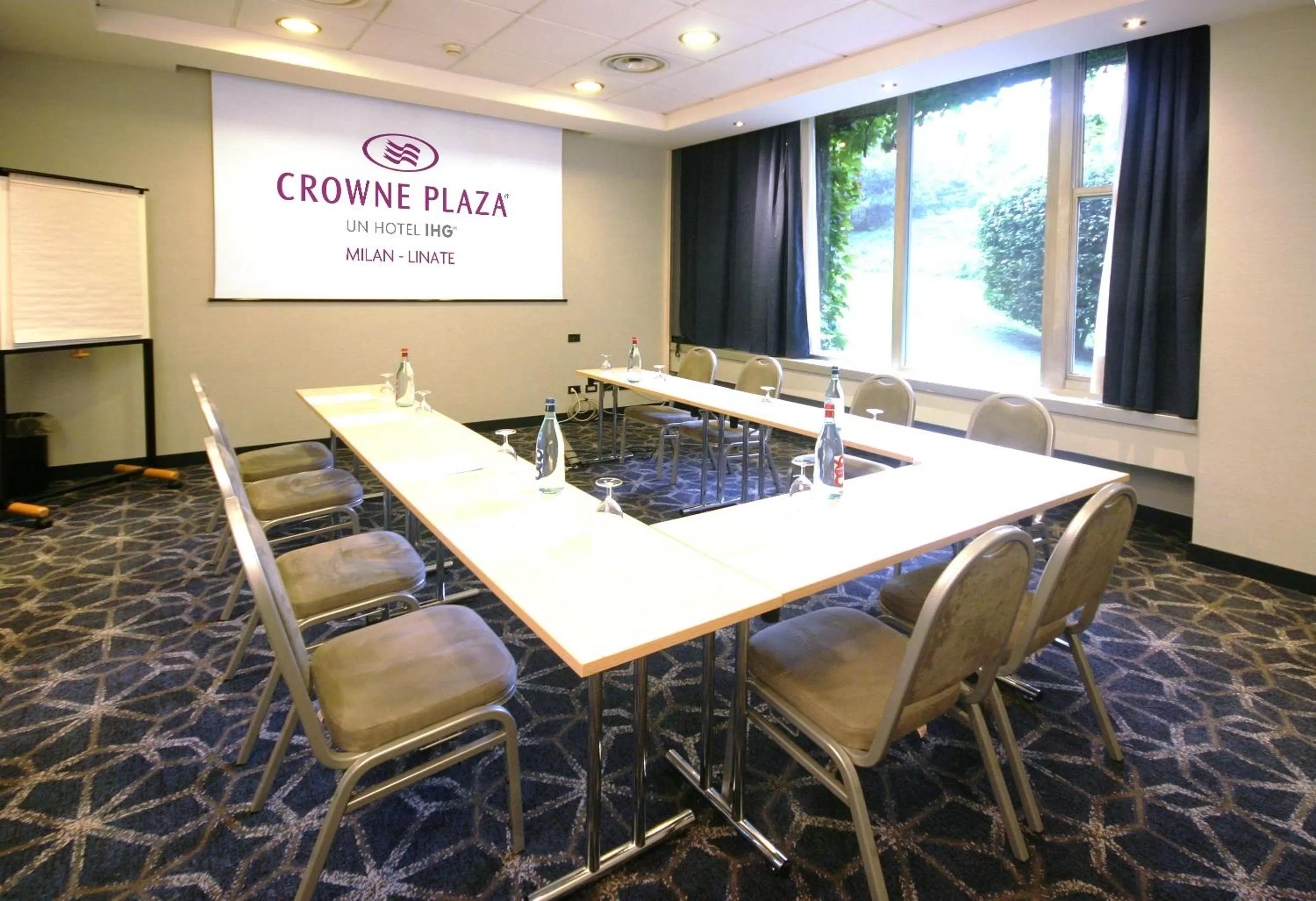 Meeting/conference room in Crowne Plaza Milan Linate by IHG