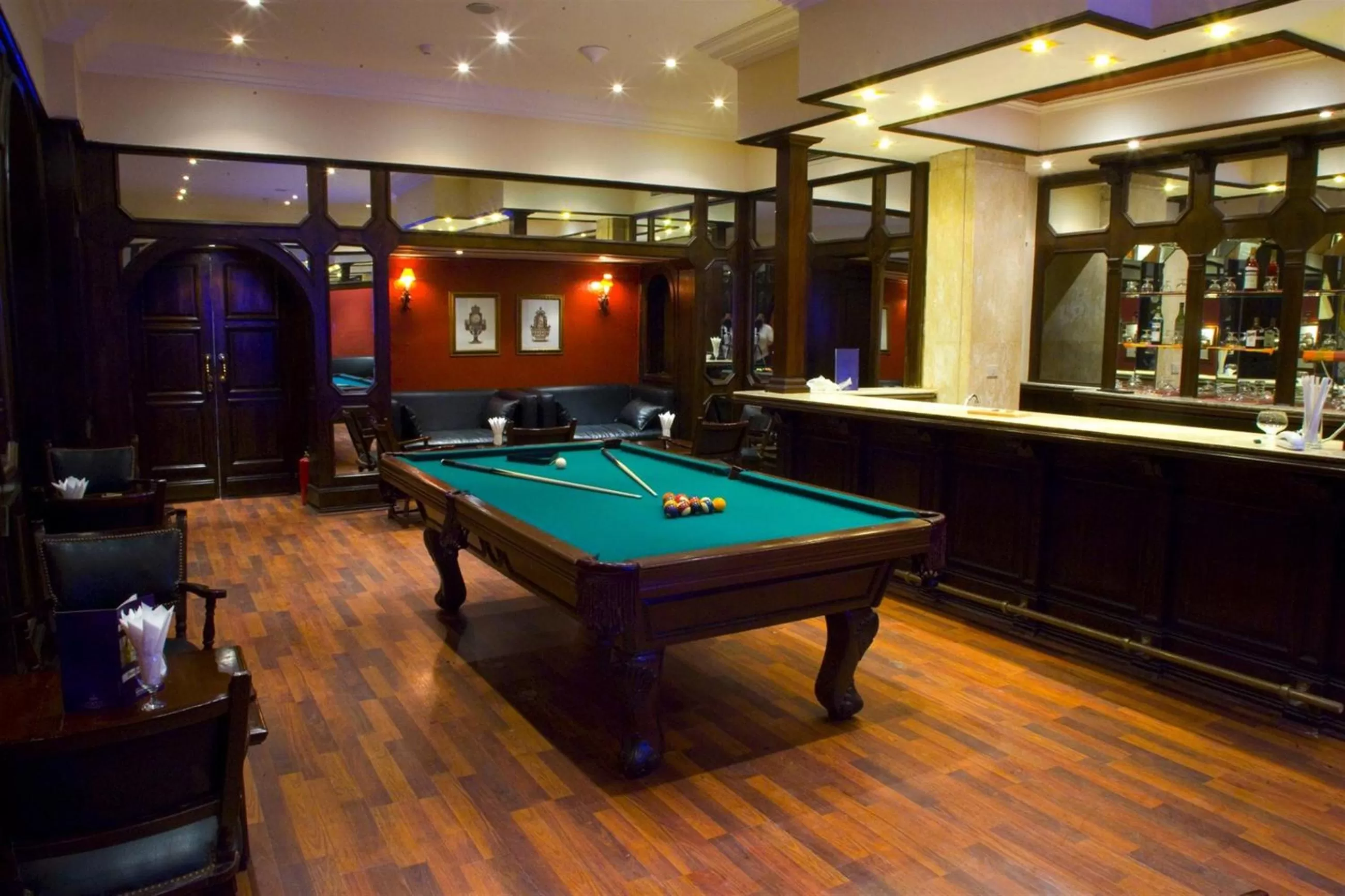 Billiard in Helnan Auberge Fayoum