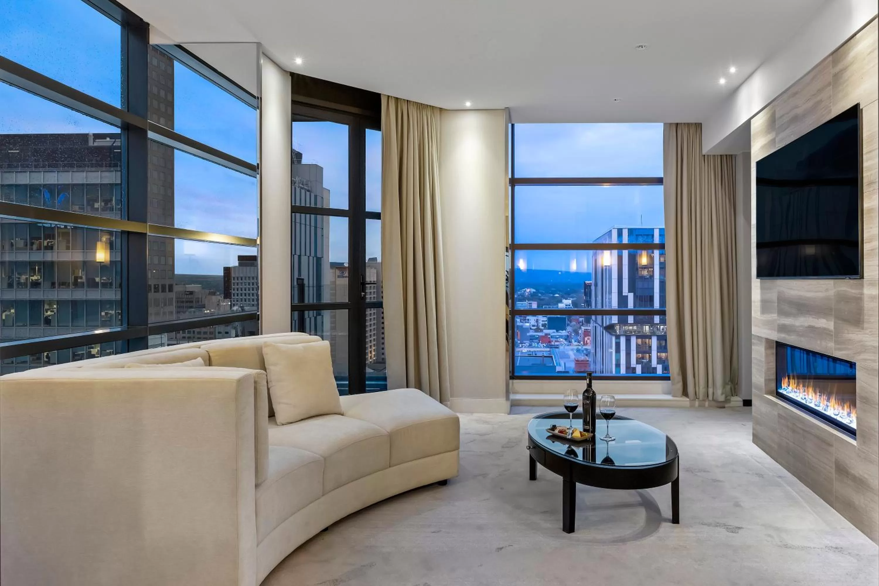 flat iron in Peppers Waymouth Hotel