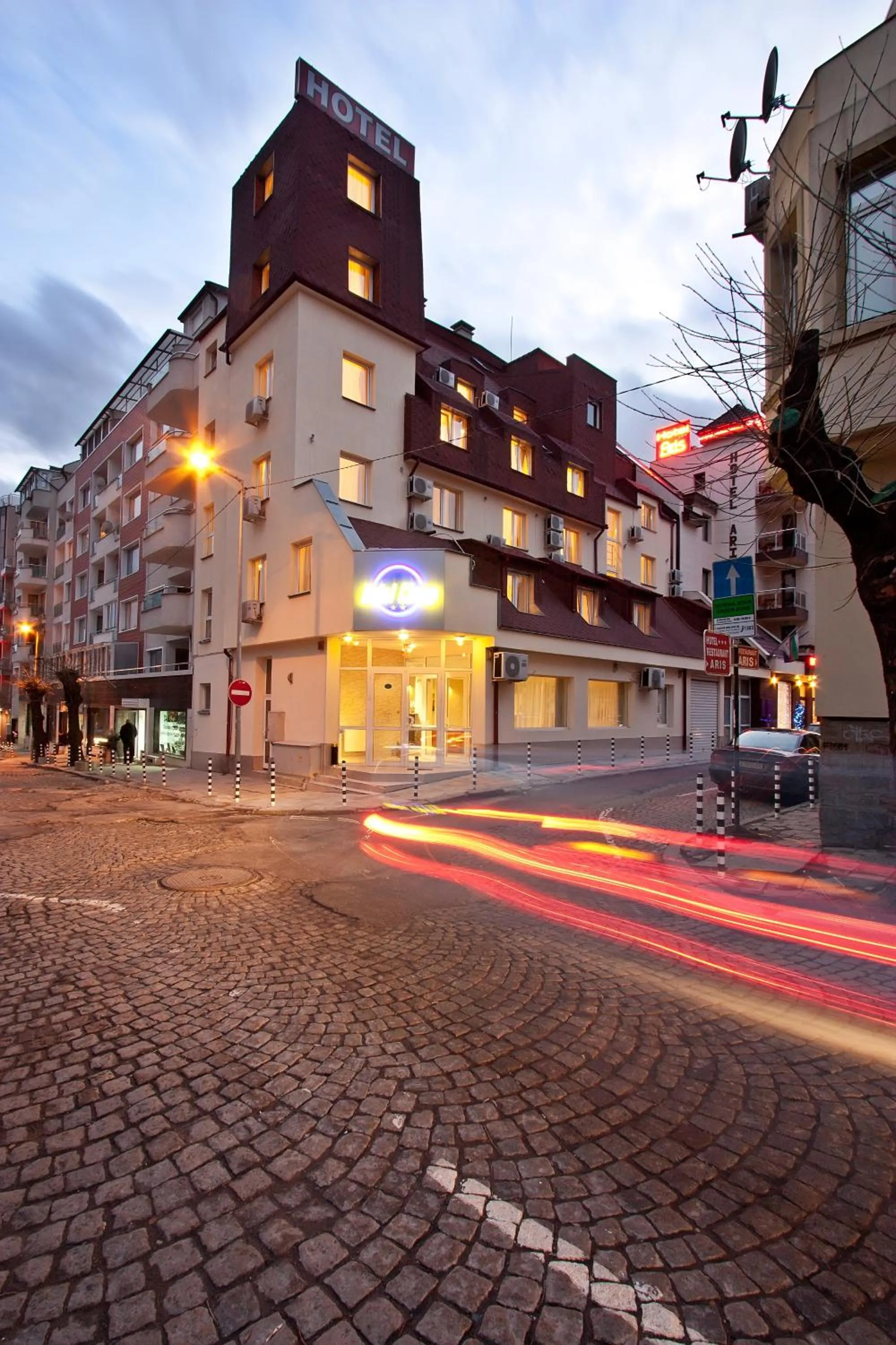 Facade/entrance in Hotel Cheap - Smart choice - Great value