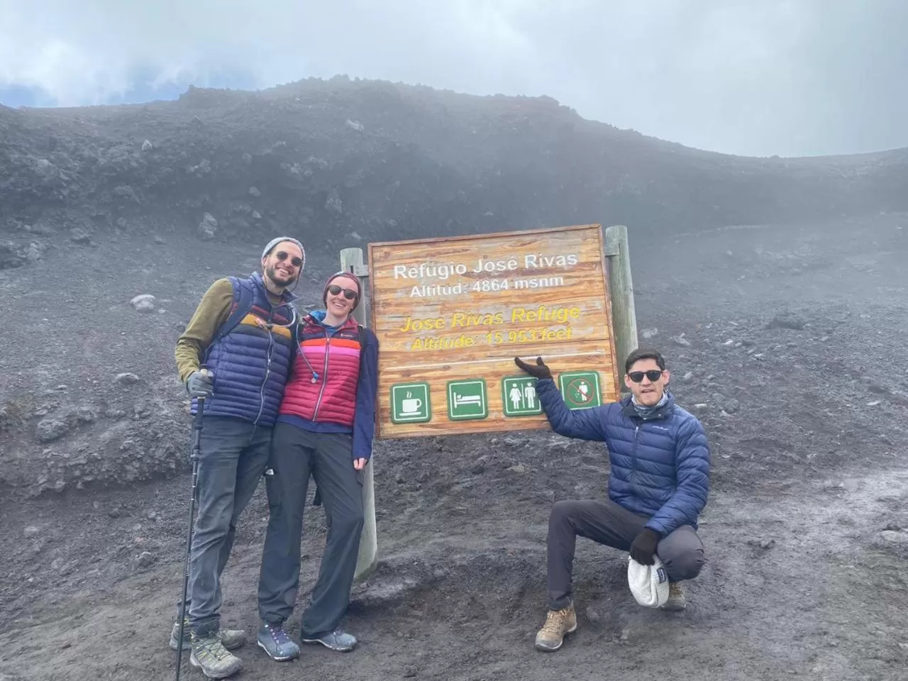 Nearby landmark, Children in Ruta de los volcanes "Casa de campo"