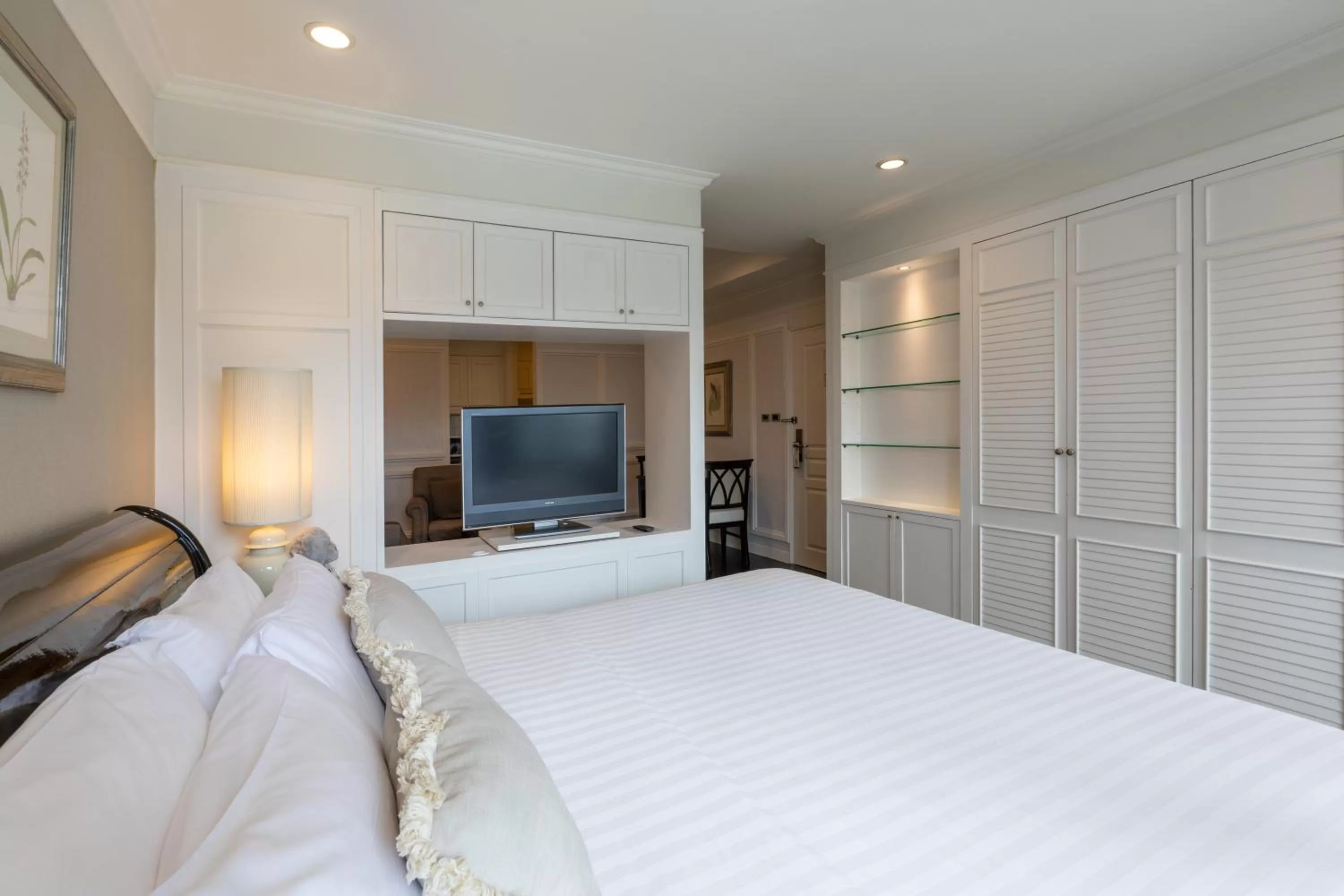 Bed in Cape House Hotel, Bangkok