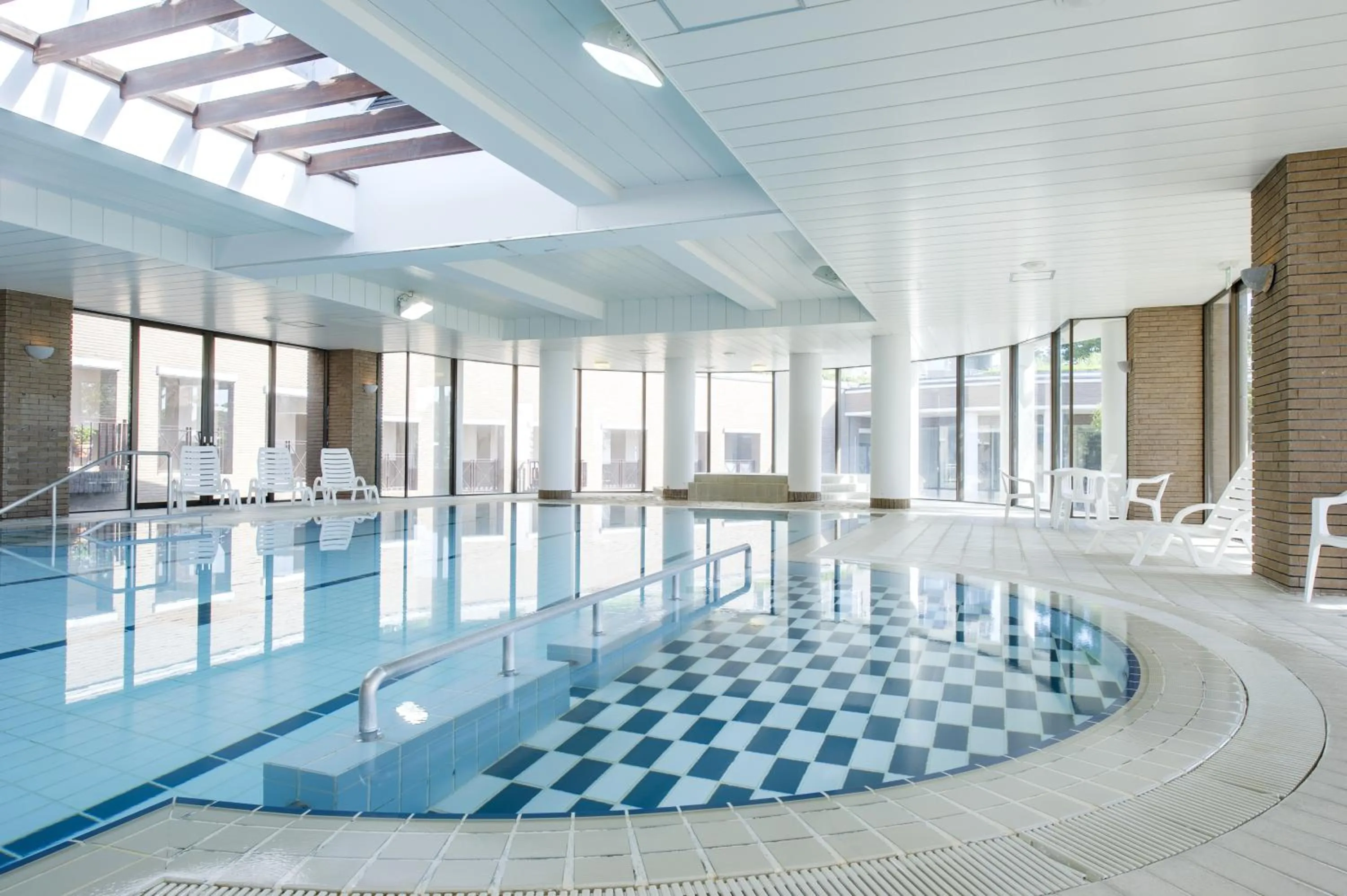 Swimming pool in Hotel Village Izukogen