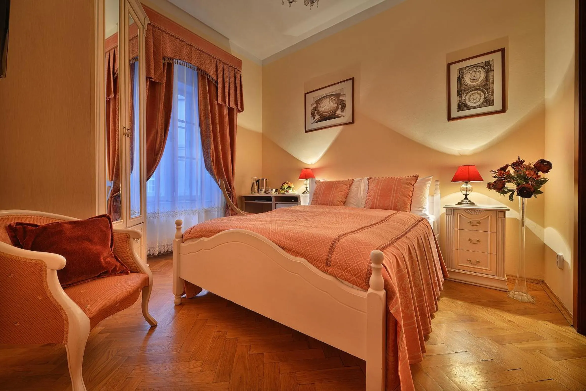 Bed in Boutique Hotel Constans