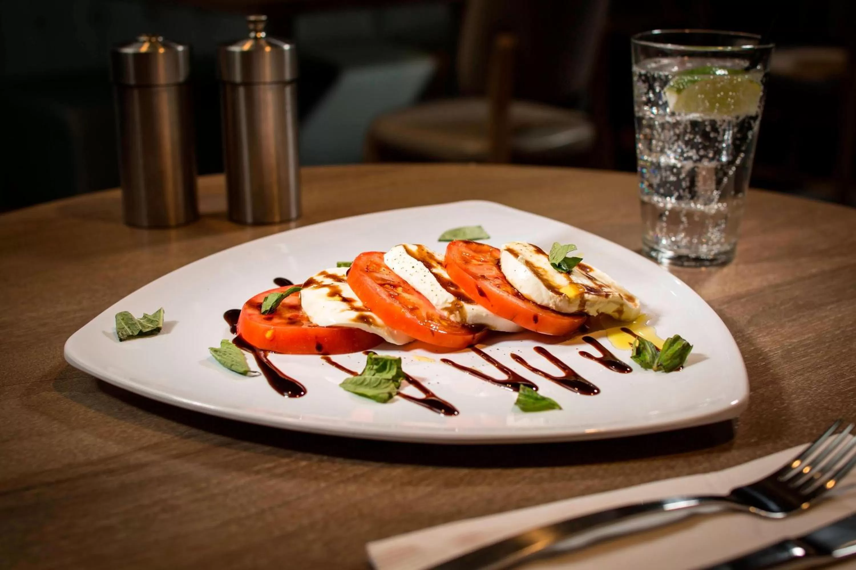 Restaurant/places to eat in Residence Inn Miami Sunny Isles Beach