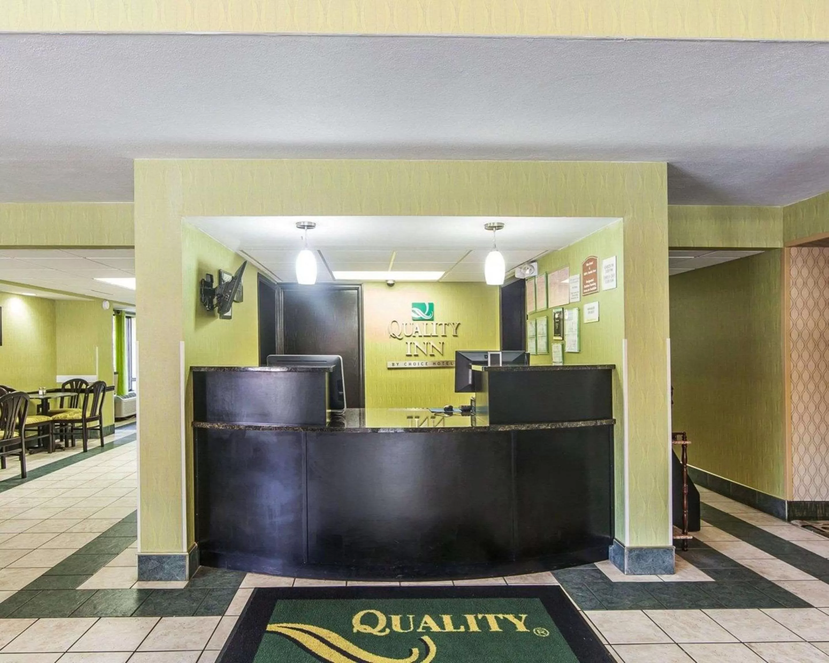 Lobby or reception in Quality Inn Sweetwater West