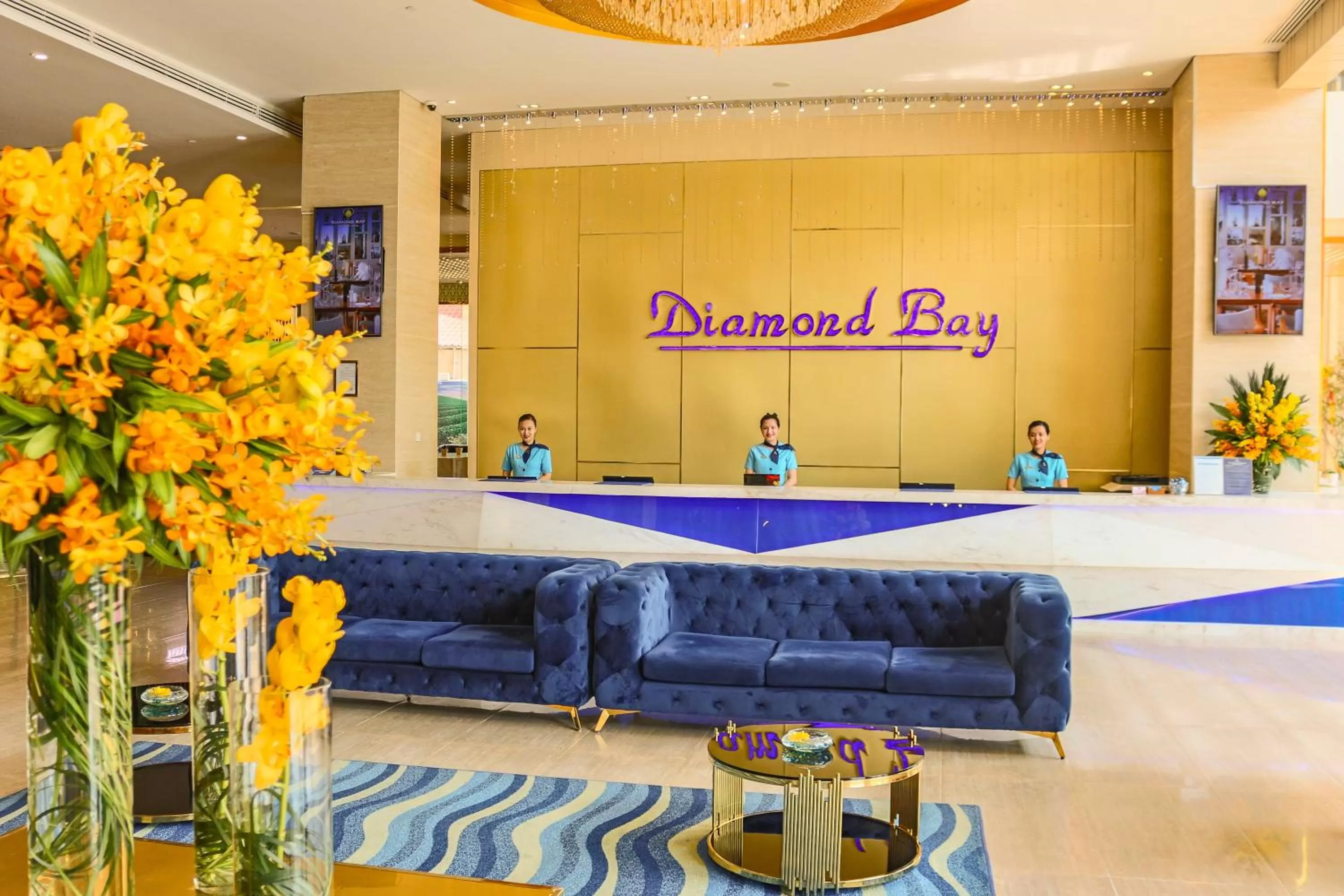 Seating area in Diamond Bay Hotel