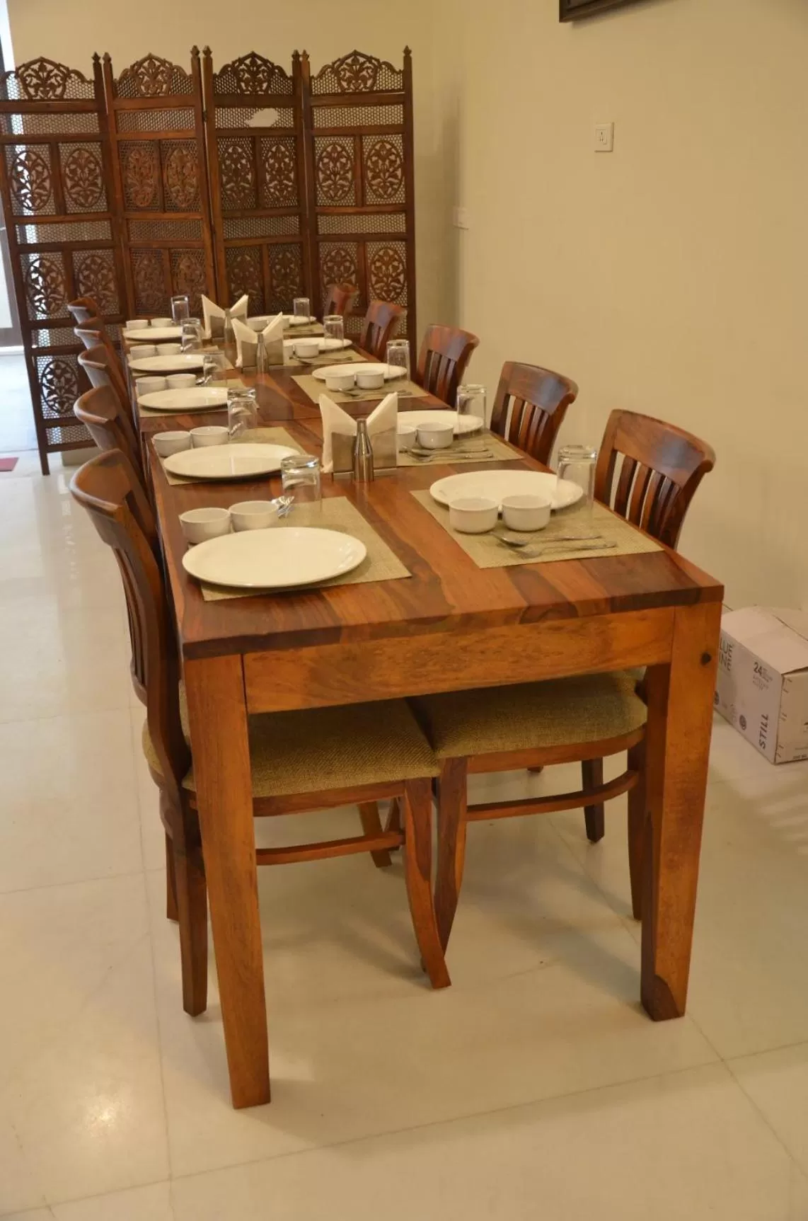 Restaurant/Places to Eat in Mojo M Villa -Airport Boutique Hotel