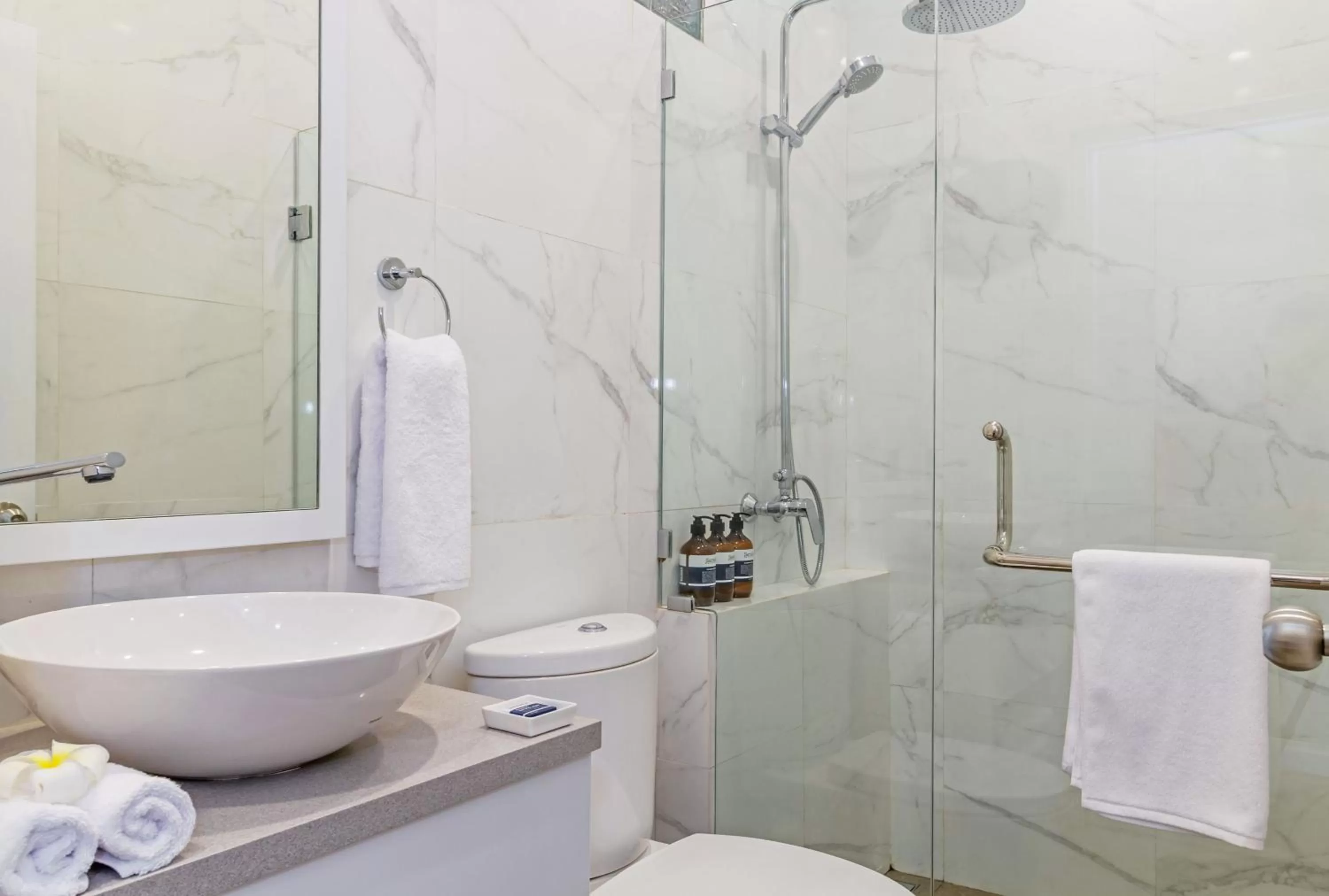 Shower in Akaya Bali