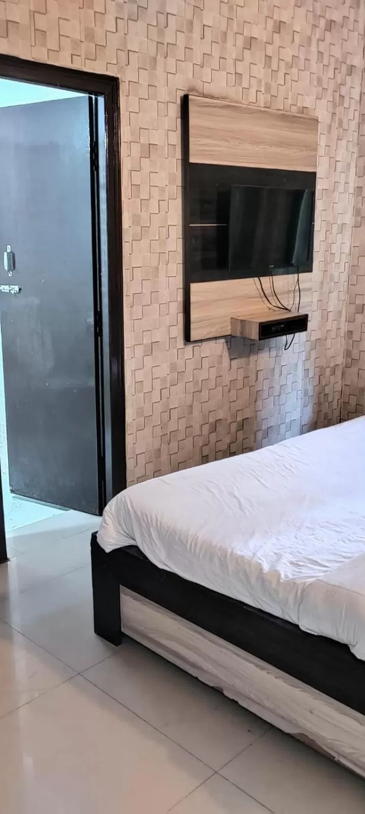 Photo of the whole room, Bed in Hotel Taj Stay Agra