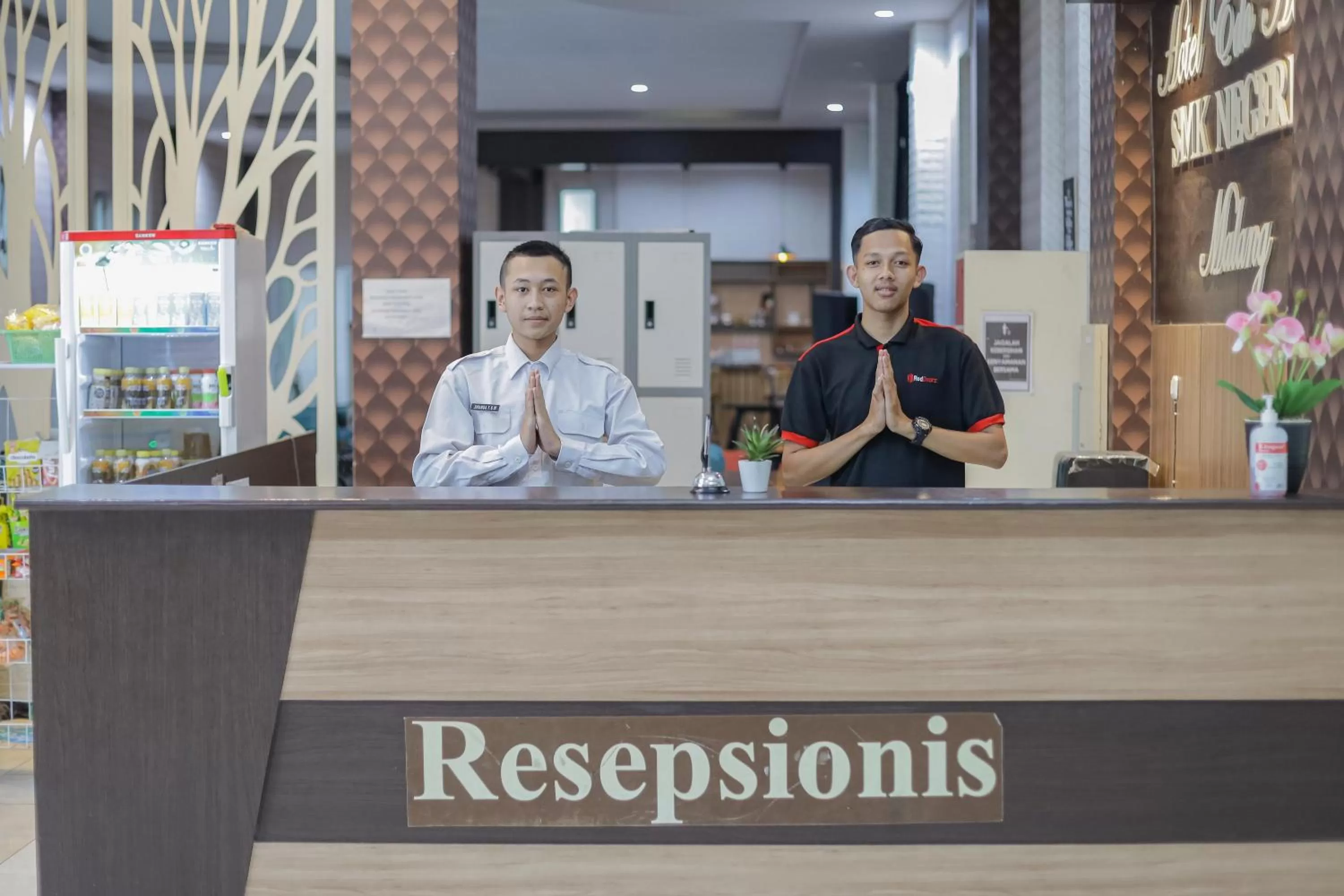 Lobby or reception in RedDoorz Syariah @ Klojen Malang