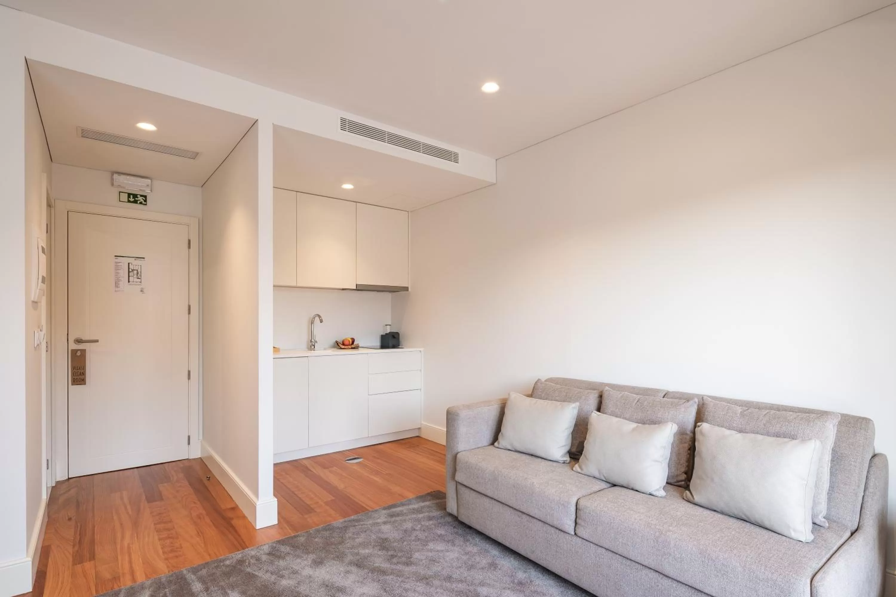 Living room in Porto River Infante