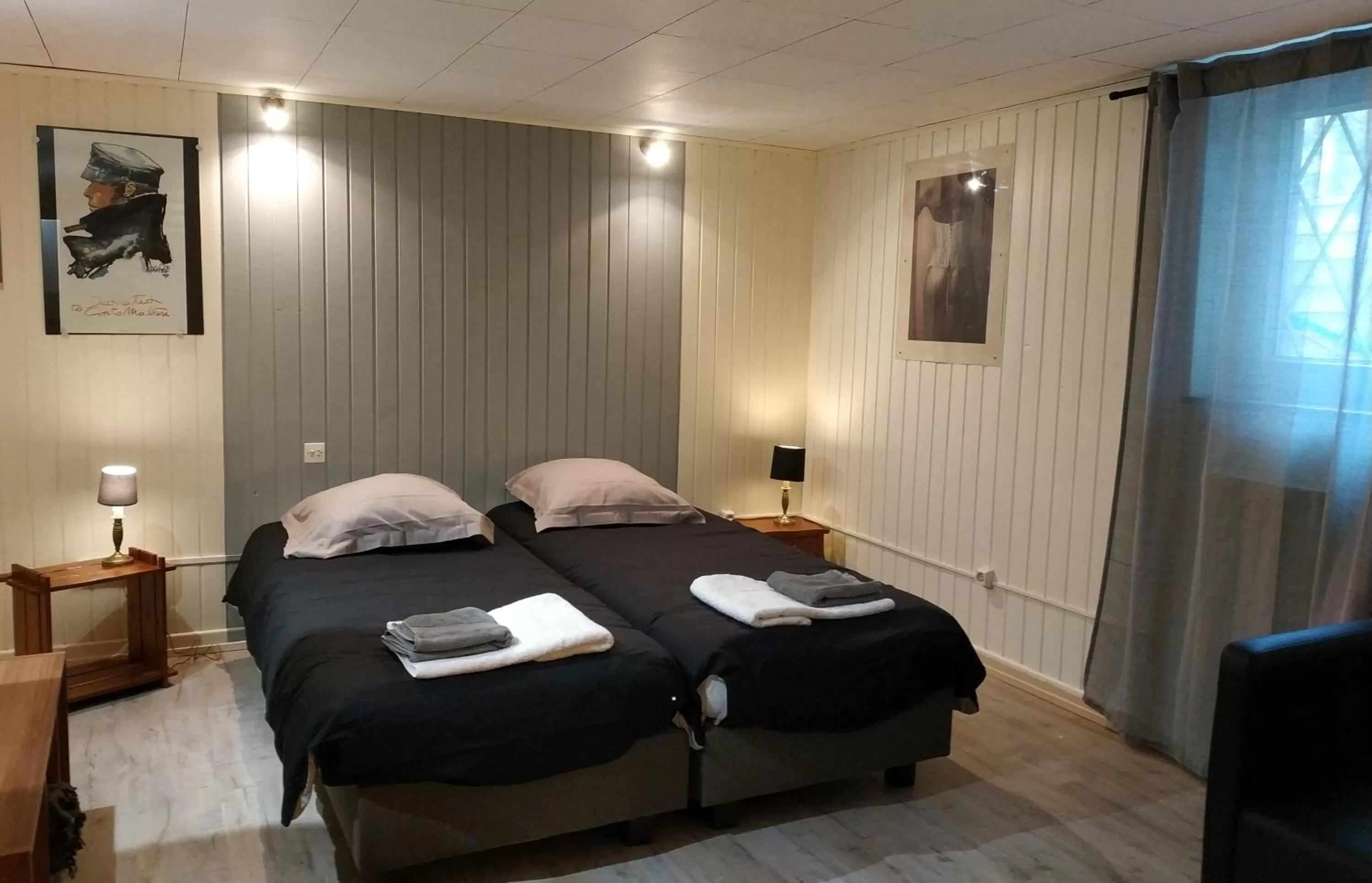 Photo of the whole room, Bed in La Malle - la suite