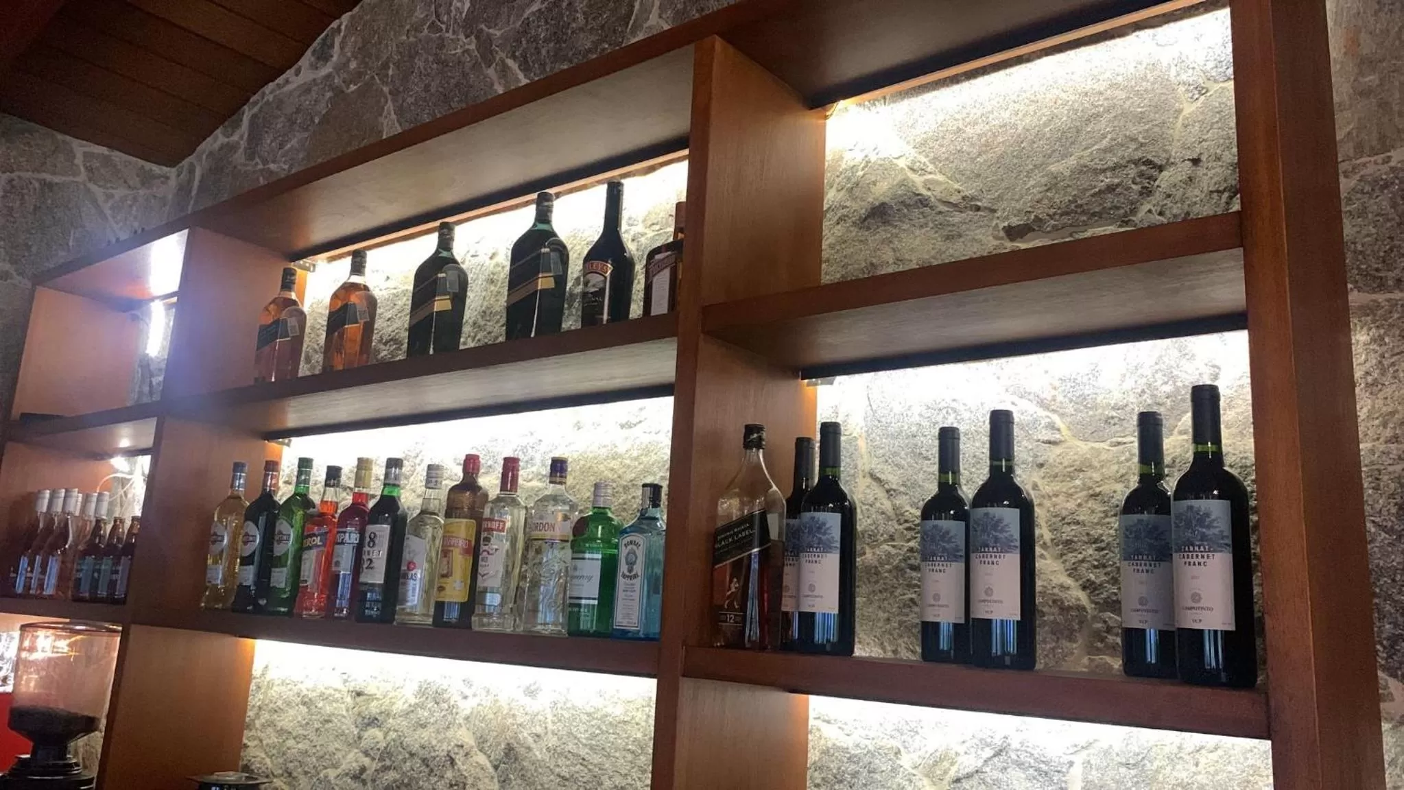 Restaurant/places to eat, Drinks in Bemar Carmelo Hotel