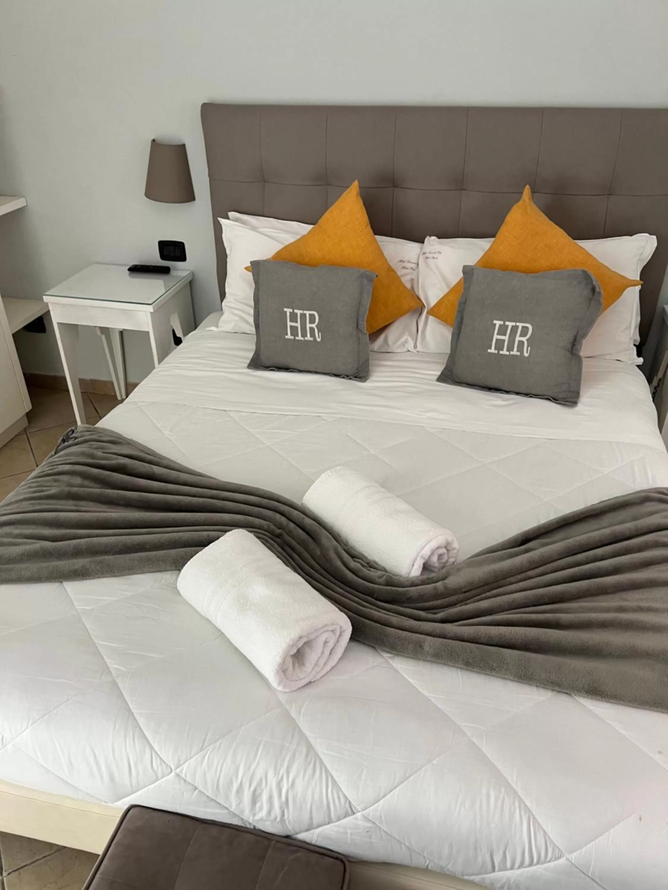 Bed in Hotel Rivoli Sorrento