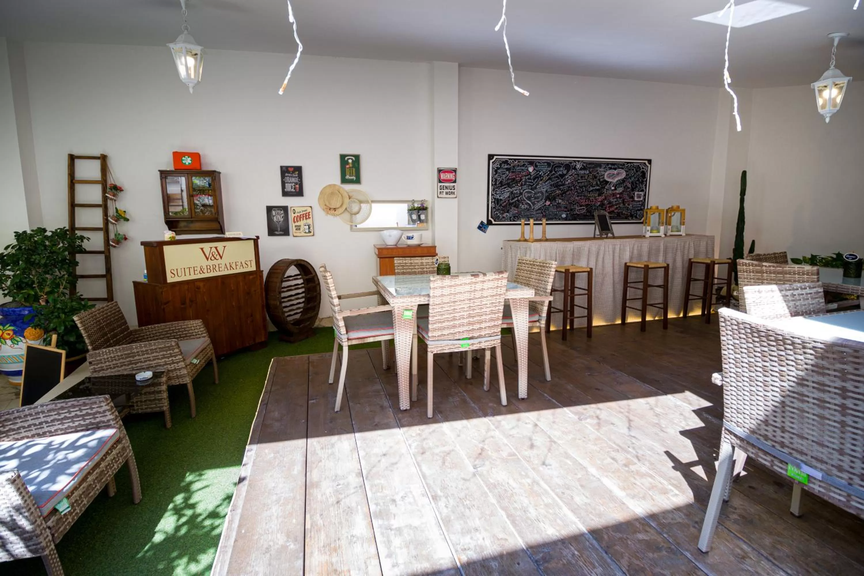 Restaurant/places to eat in V&V Suite & Breakfast