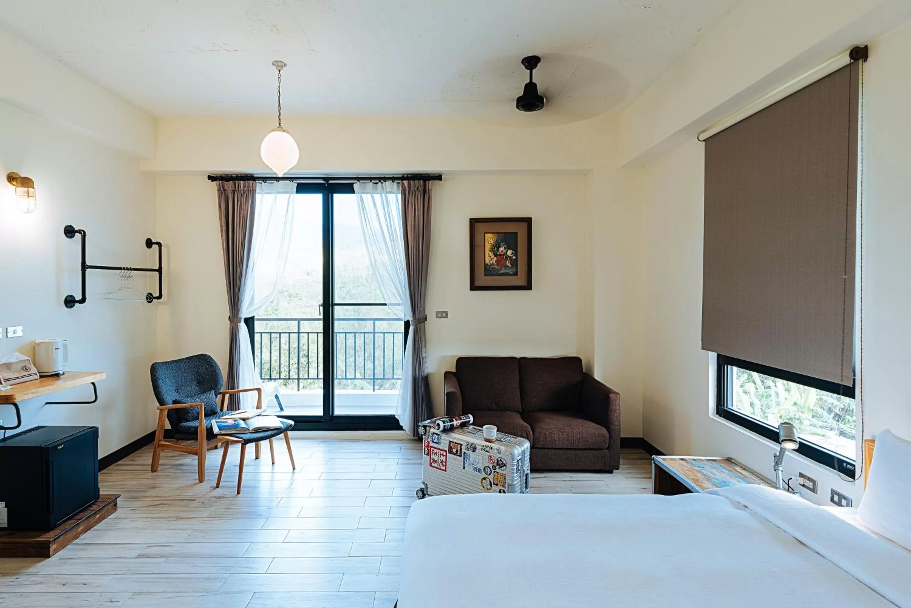 Photo of the whole room, Seating Area in Chillax Inn B&B