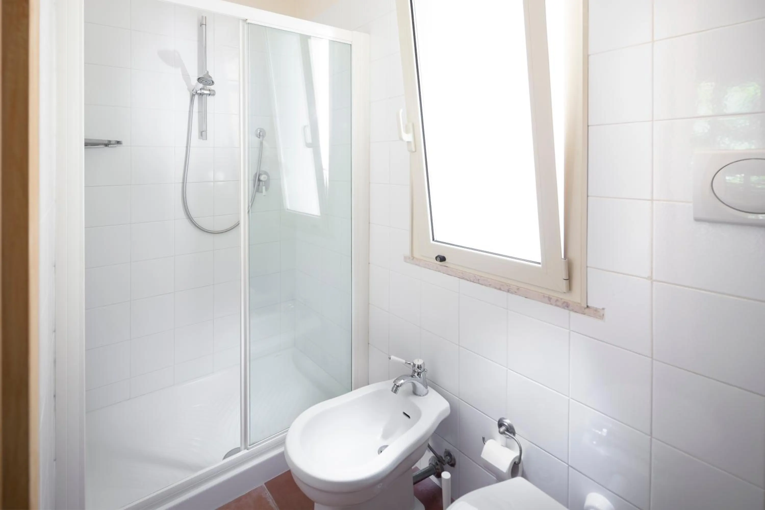 Shower in Hotel LaMorosa