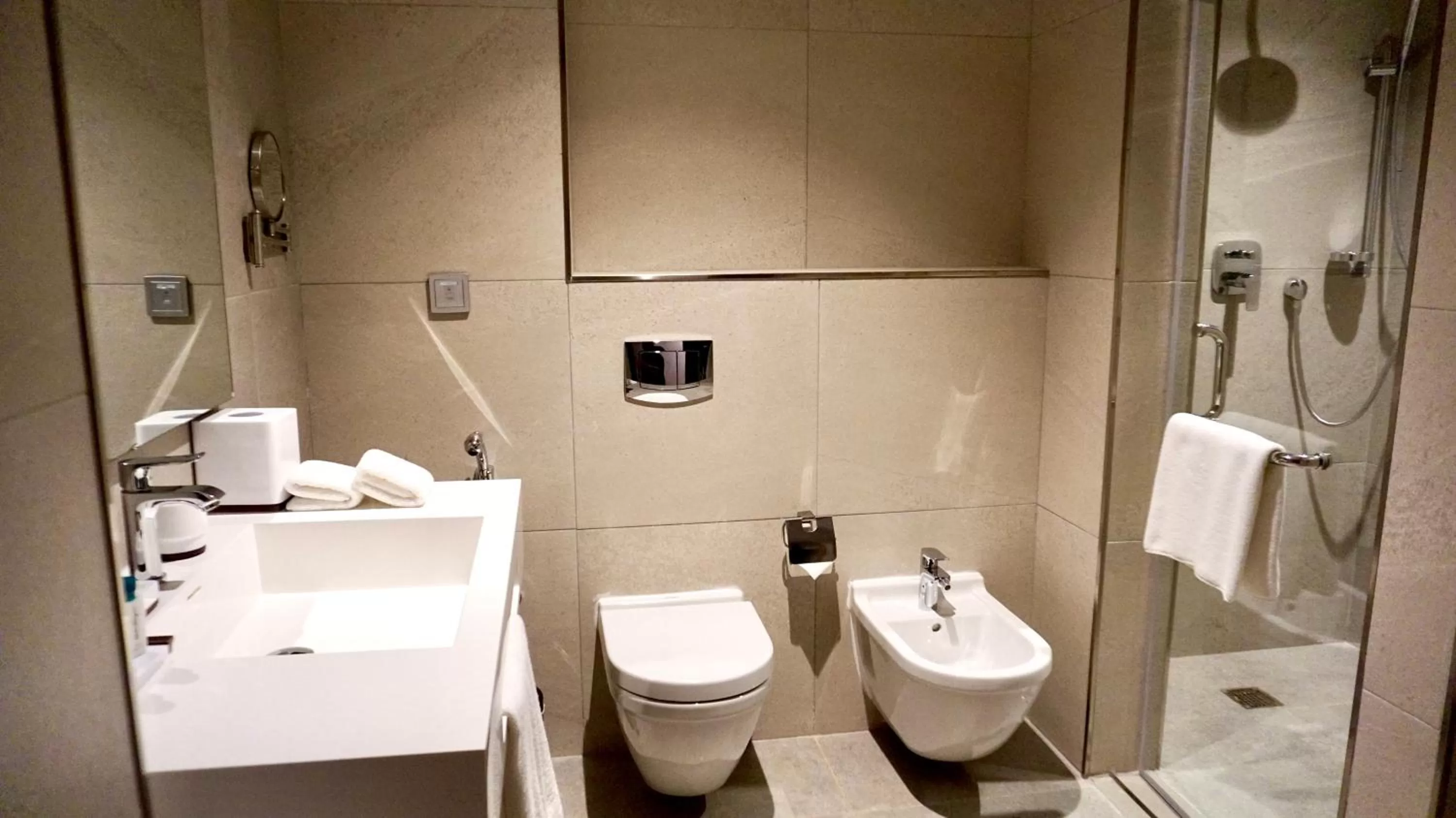 Shower in Al Kout Beach Hotel