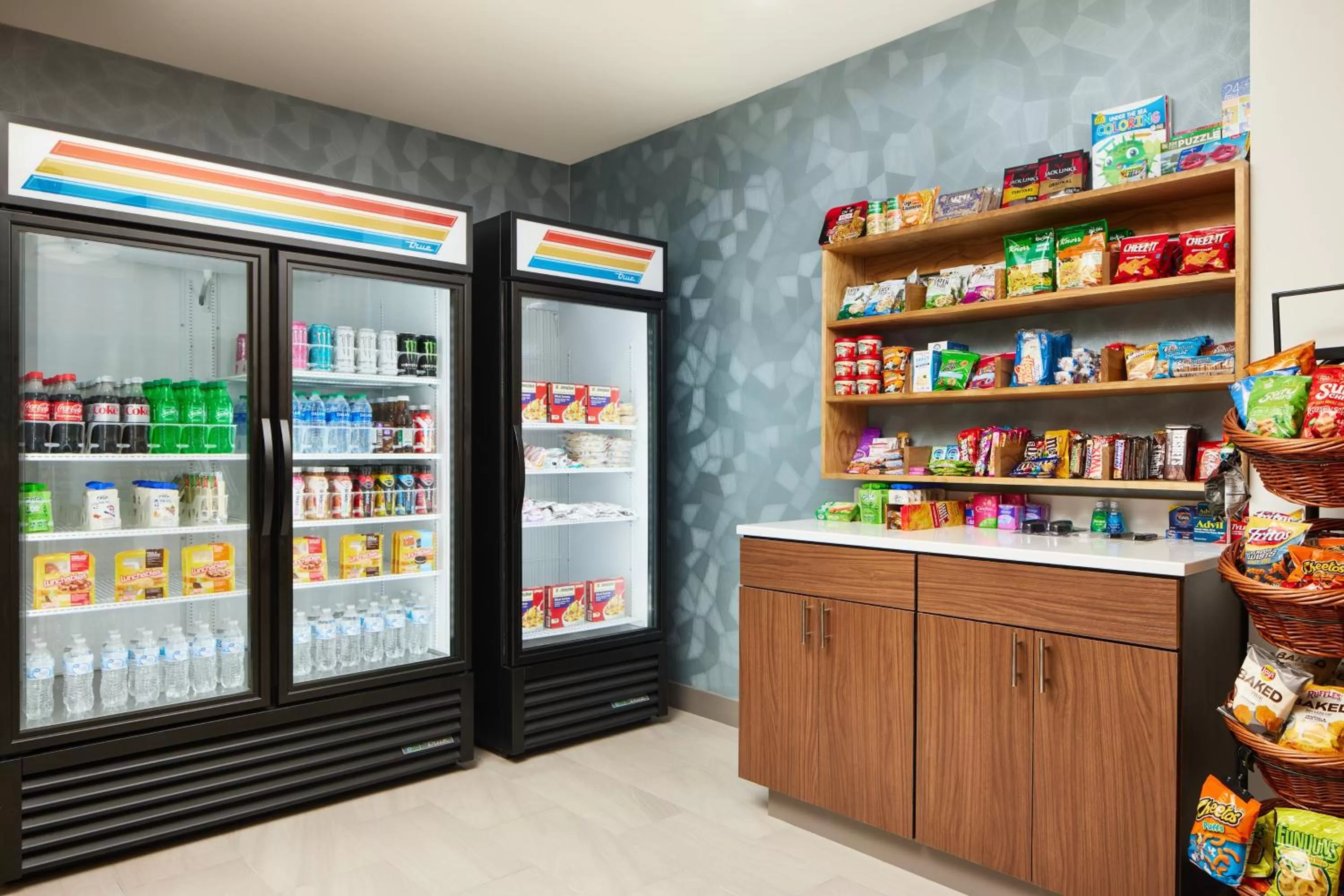 Lobby or reception in Holiday Inn Express & Suites Bridgeport by IHG