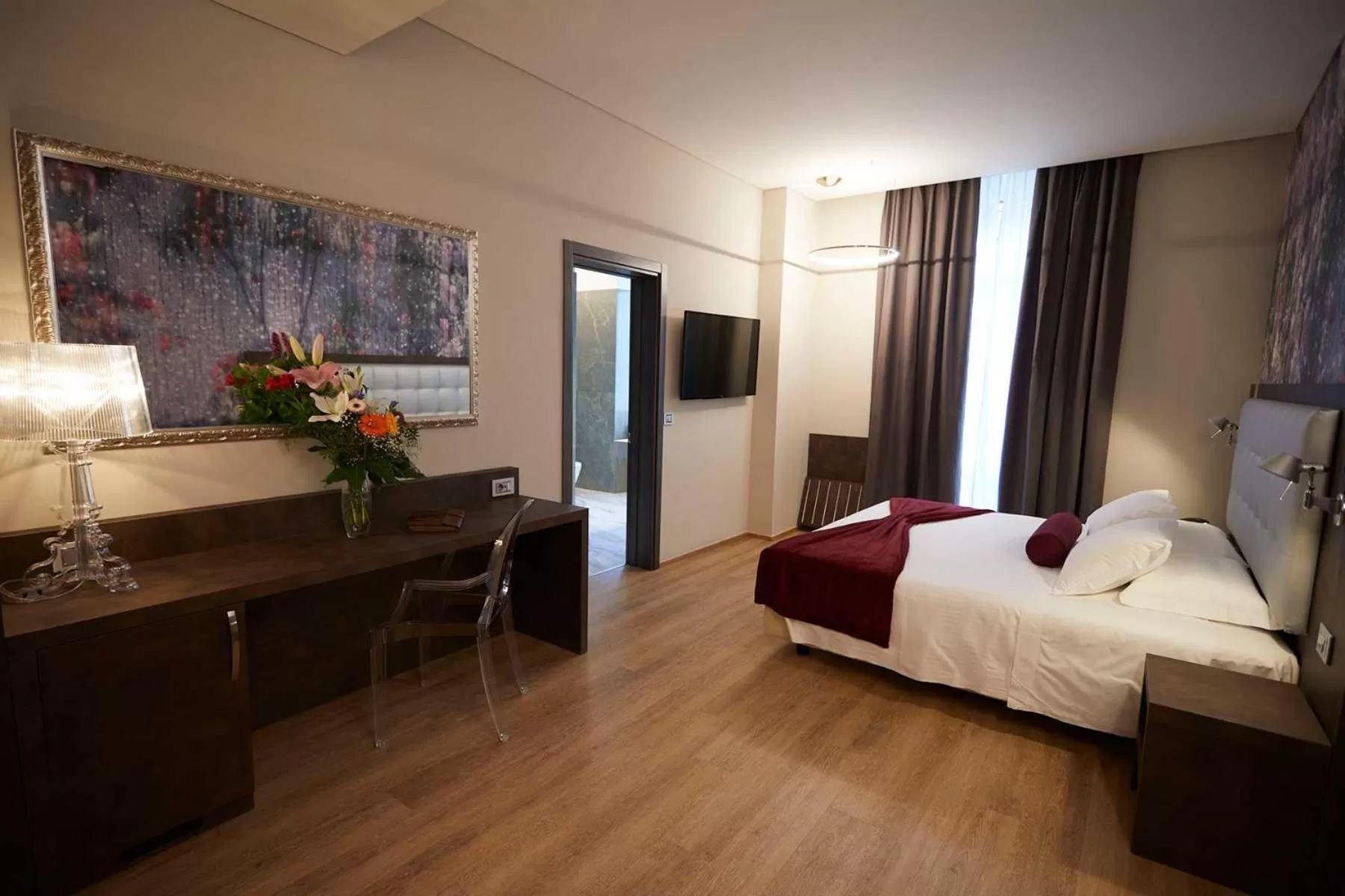 Photo of the whole room, Bed in Hotel Concord