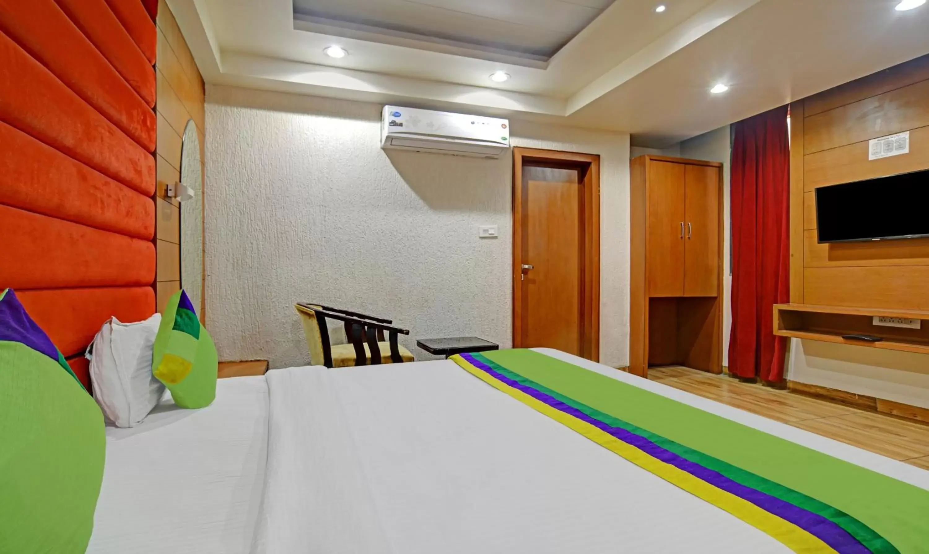 Deluxe Double Room - single occupancy in Treebo Trend Johri Regency Malviya Nagar Deluxe Double Room - single occupancy in Treebo Trend Johri Regency Malviya Nagar