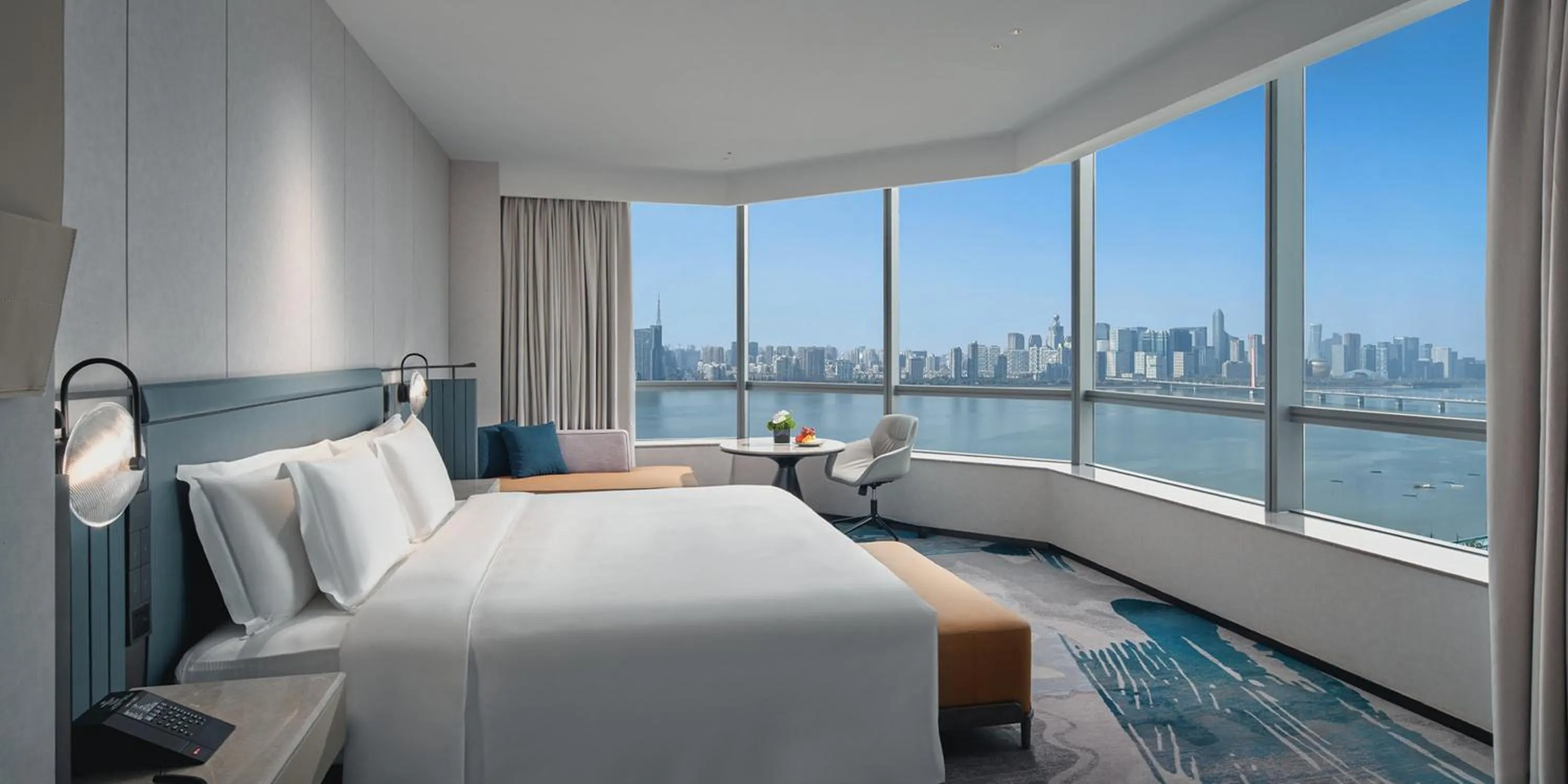 Photo of the whole room, Bed in Crowne Plaza Hangzhou Riverside by IHG