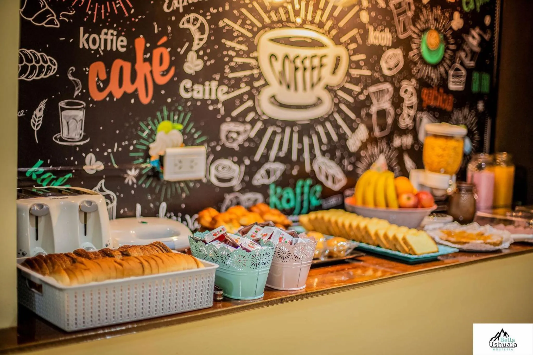 Buffet breakfast in Hostería Bella Ushuaia